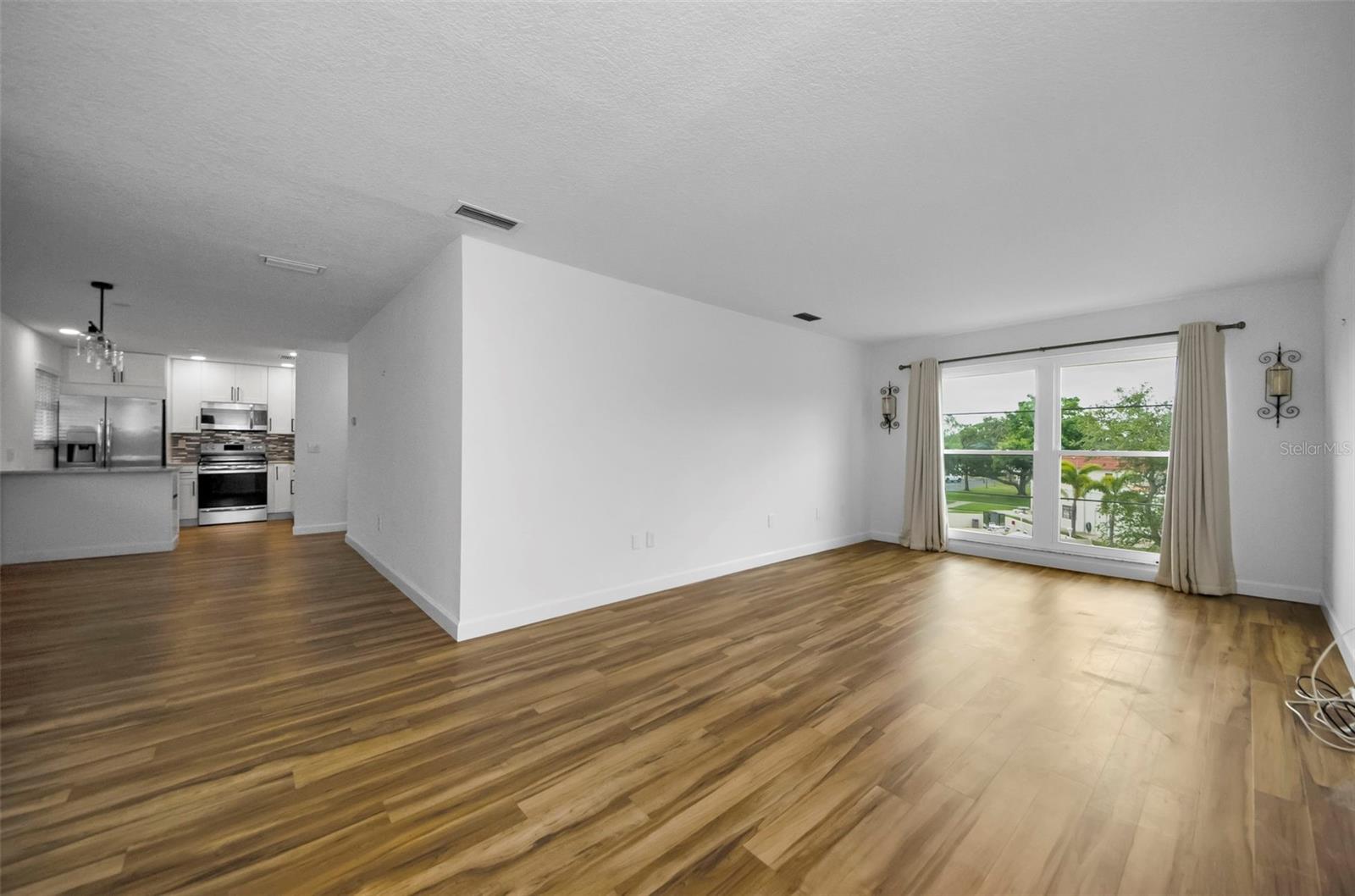 Image 3 of 42 For 2700 Bayshore Boulevard 5307