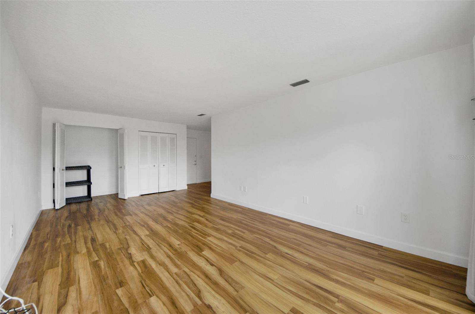 Image 7 of 42 For 2700 Bayshore Boulevard 5307