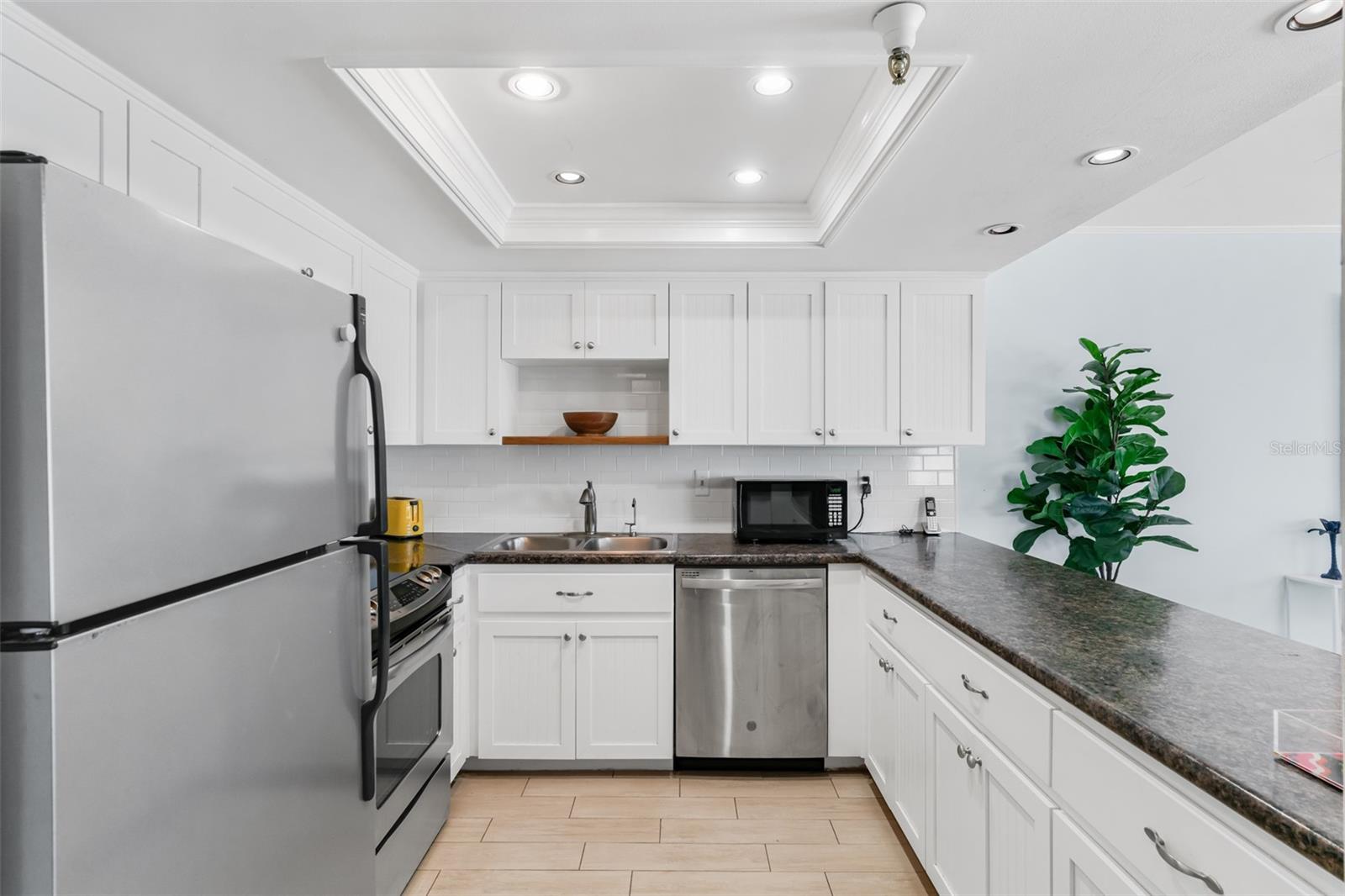 Image 14 of 49 For 17334 Gulf Boulevard 203