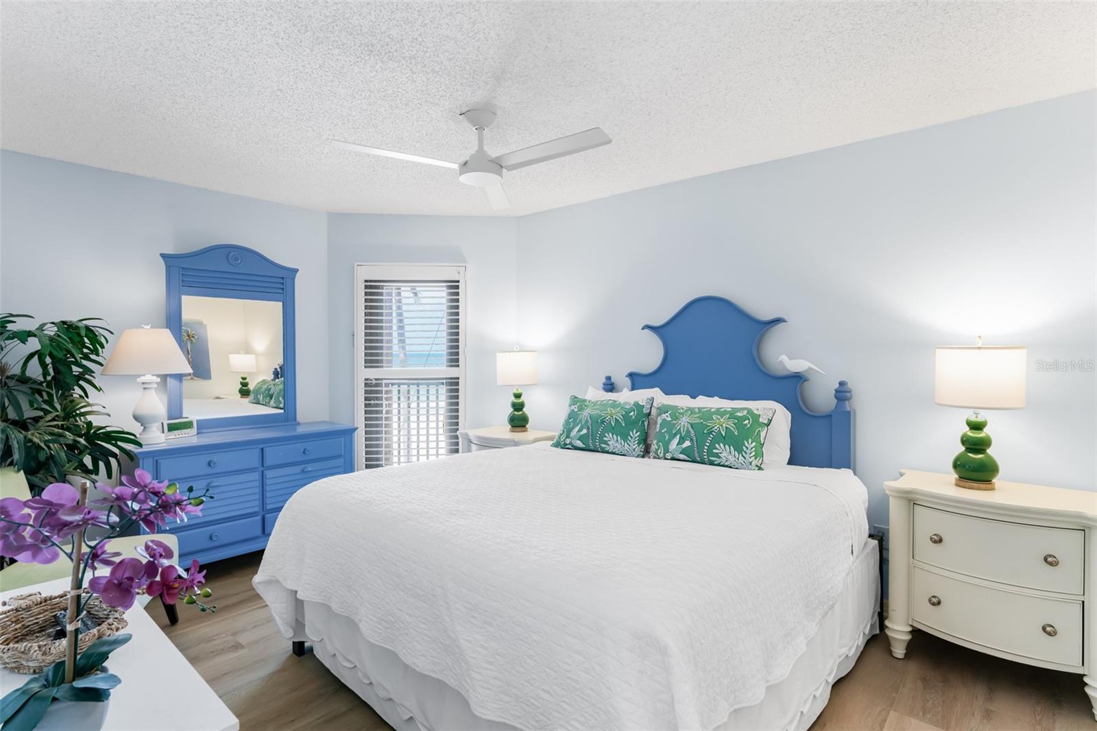 Image 17 of 49 For 17334 Gulf Boulevard 203