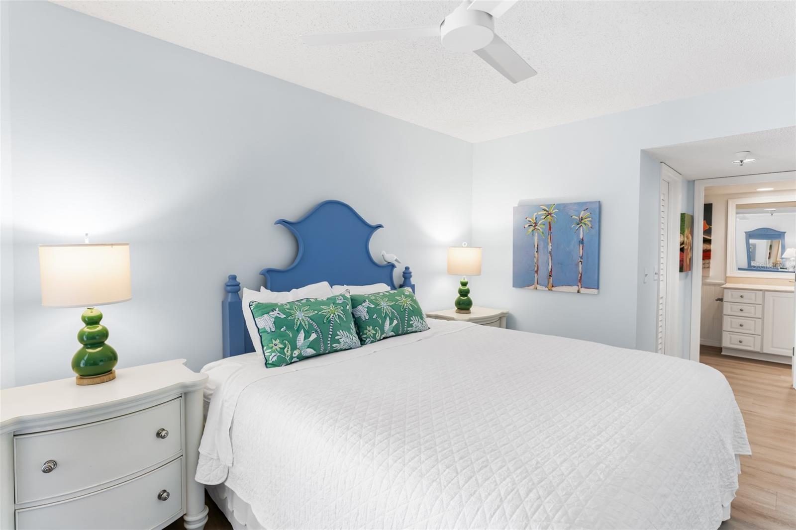 Image 19 of 49 For 17334 Gulf Boulevard 203