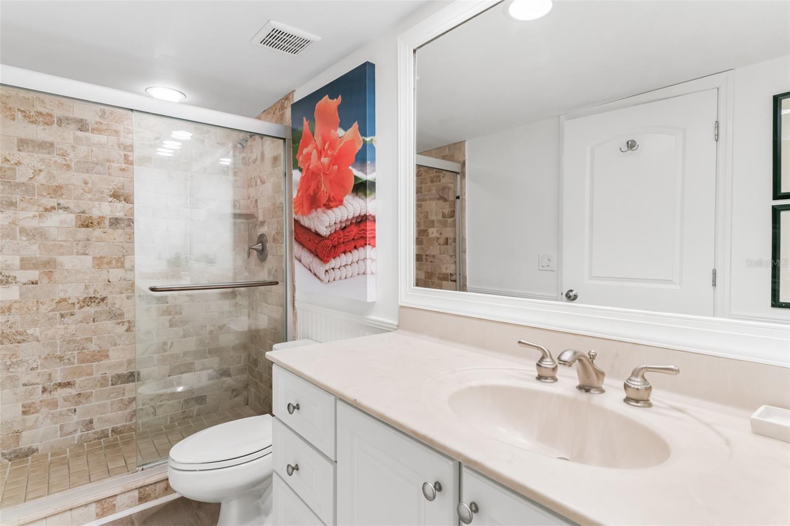 Image 22 of 49 For 17334 Gulf Boulevard 203