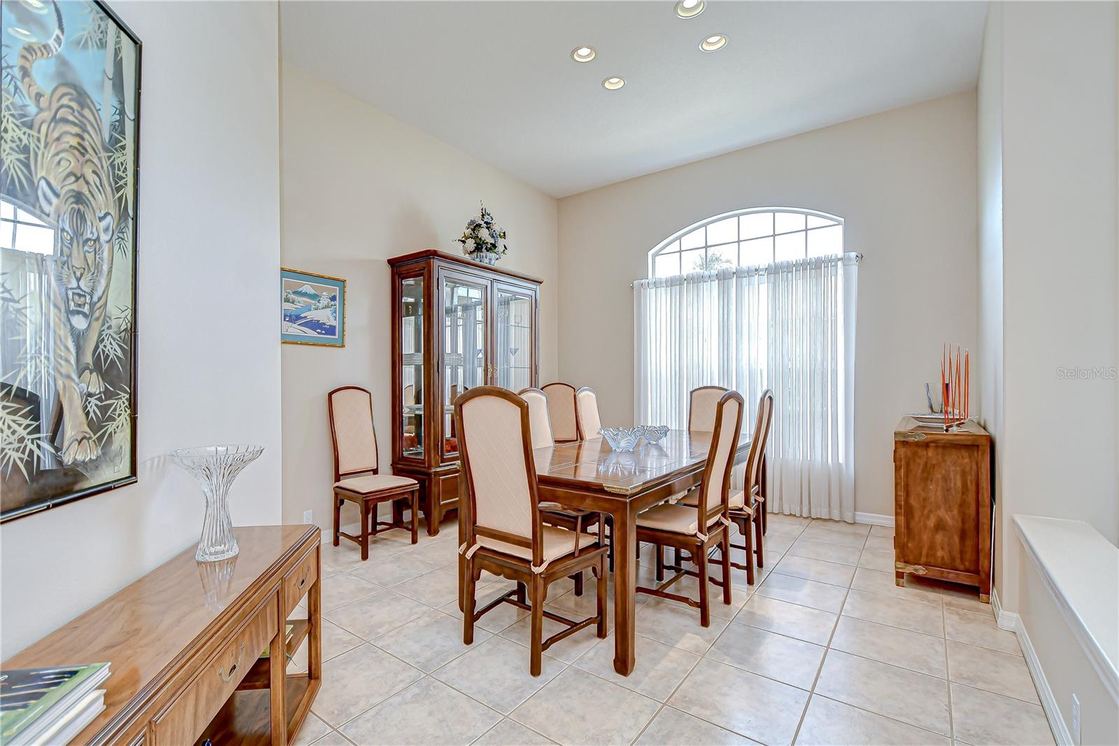 Image 16 of 70 For 4304 Place Le Manes