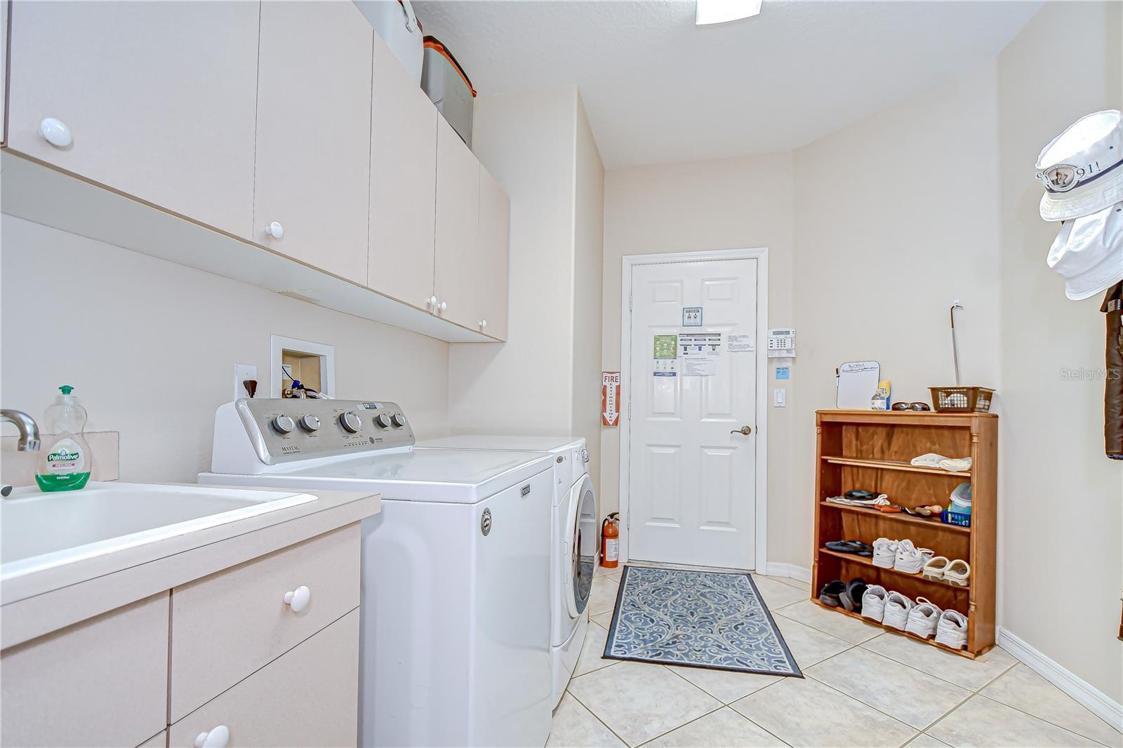 Image 34 of 70 For 4304 Place Le Manes
