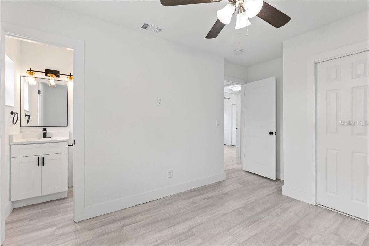 Image 16 of 44 For 8009 Somerset Lane