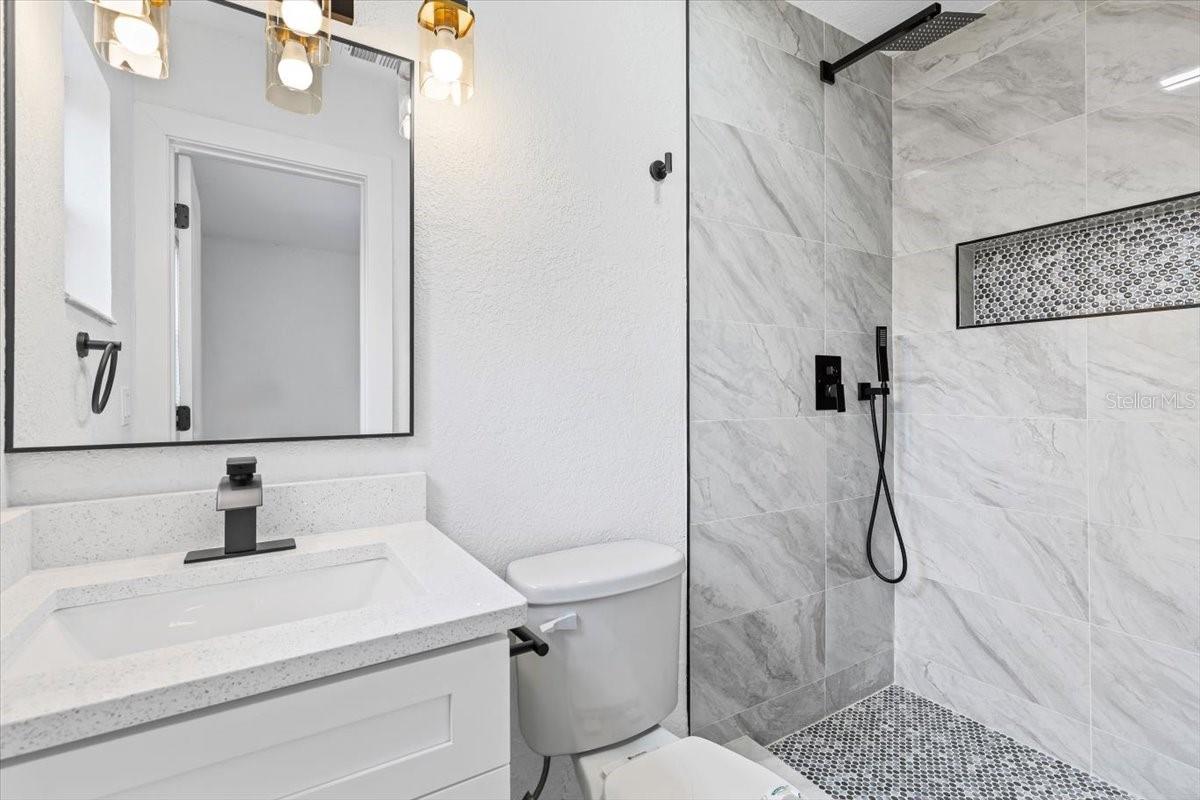 Image 18 of 44 For 8009 Somerset Lane