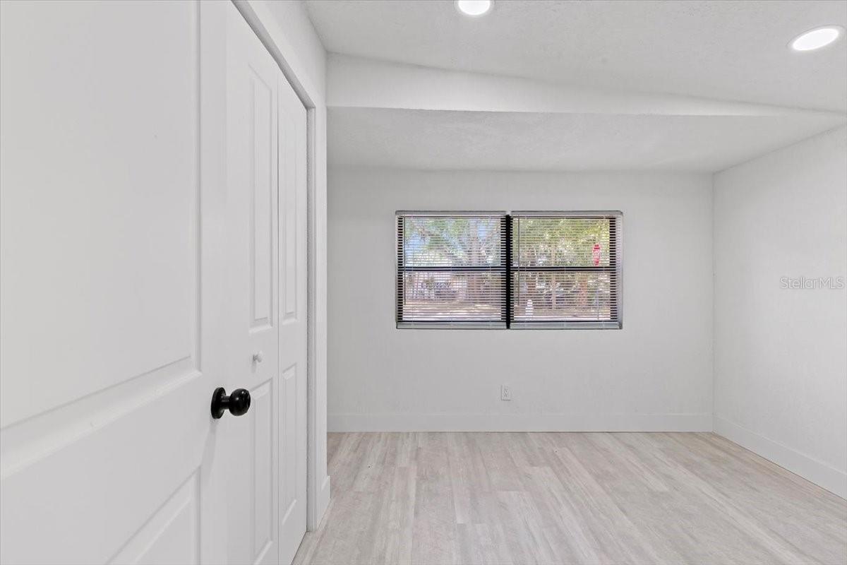 Image 24 of 44 For 8009 Somerset Lane