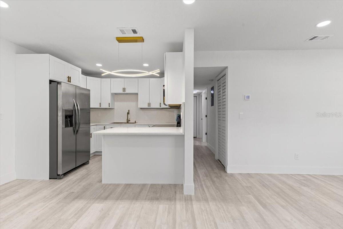 Image 4 of 44 For 8009 Somerset Lane