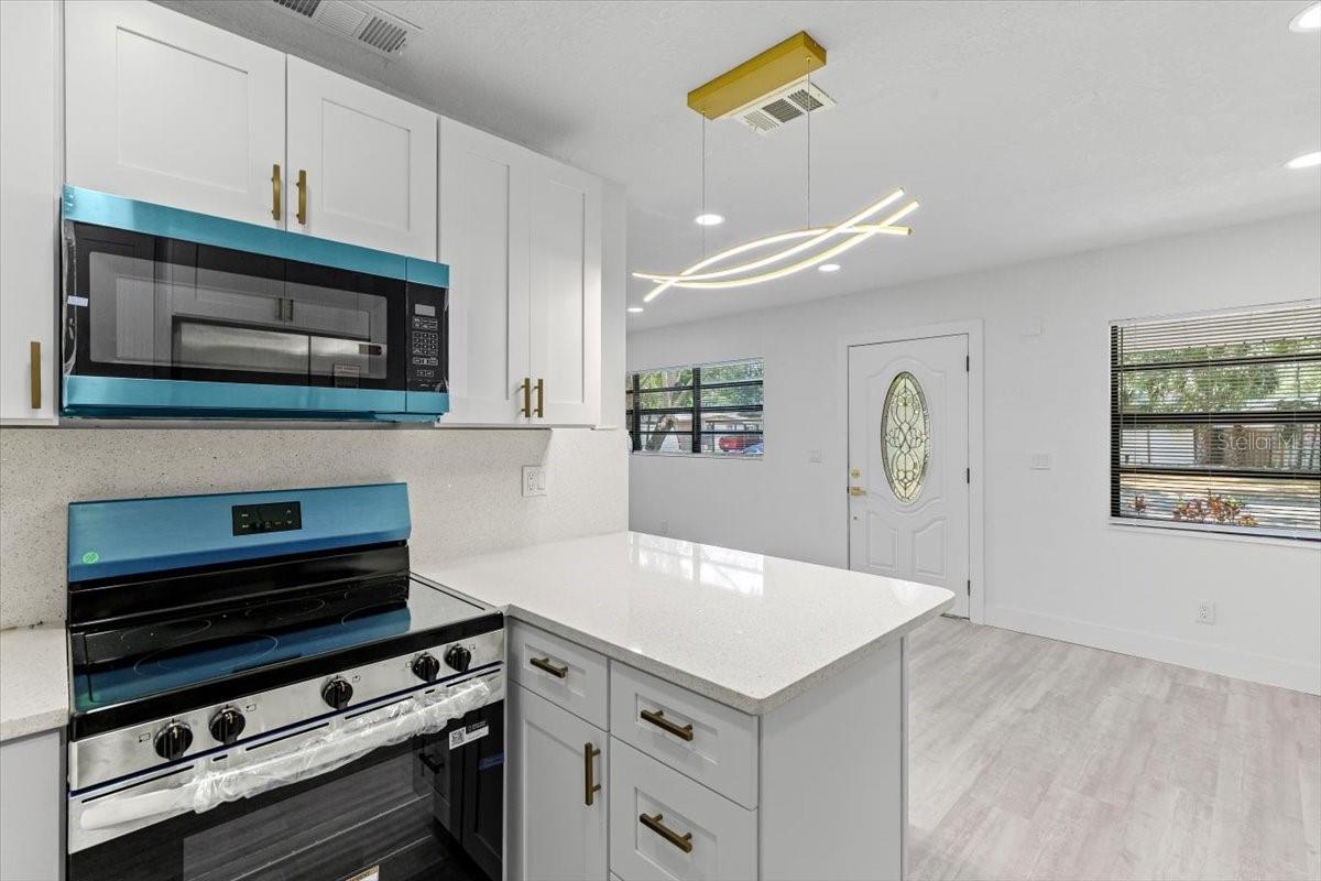 Image 9 of 44 For 8009 Somerset Lane