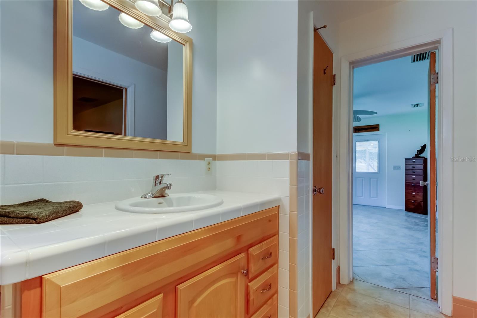 Image 18 of 29 For 4300 31st Avenue N