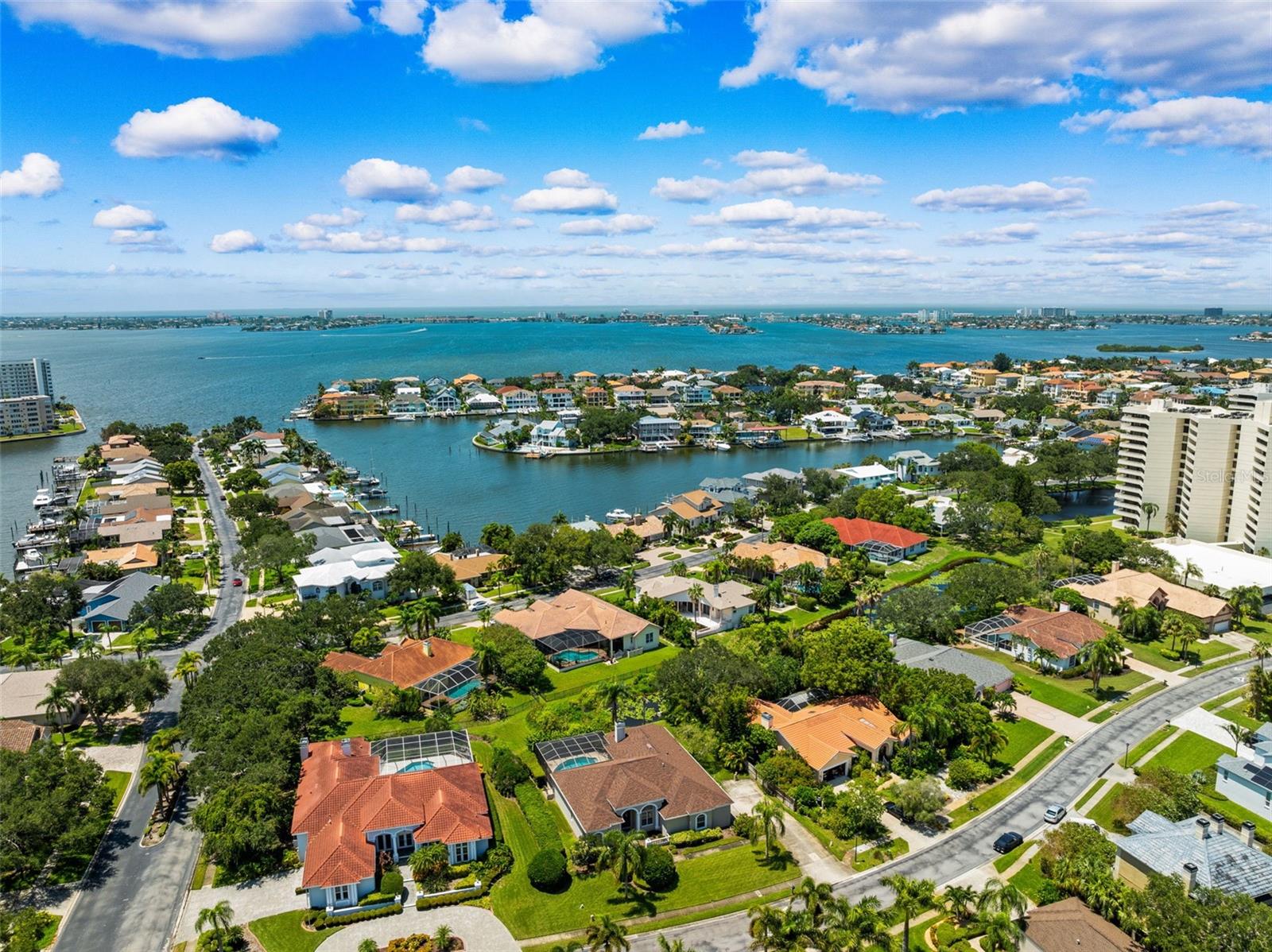 Listing photo id 50 for 5904 Pelican Bay Plaza S