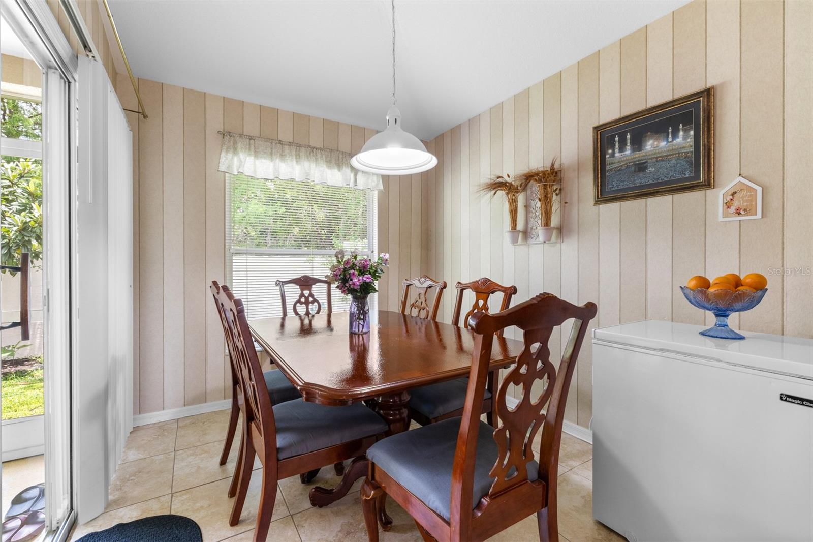 Listing photo id 9 for 26343 Whirlaway Terrace