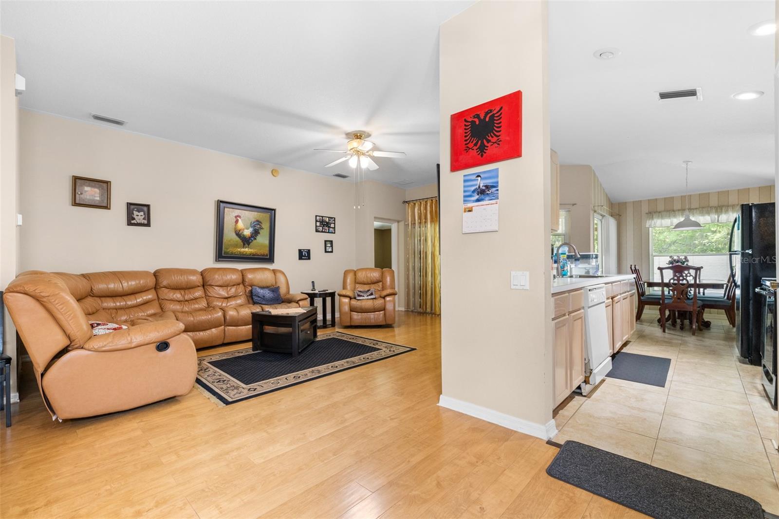 Listing photo id 4 for 26343 Whirlaway Terrace
