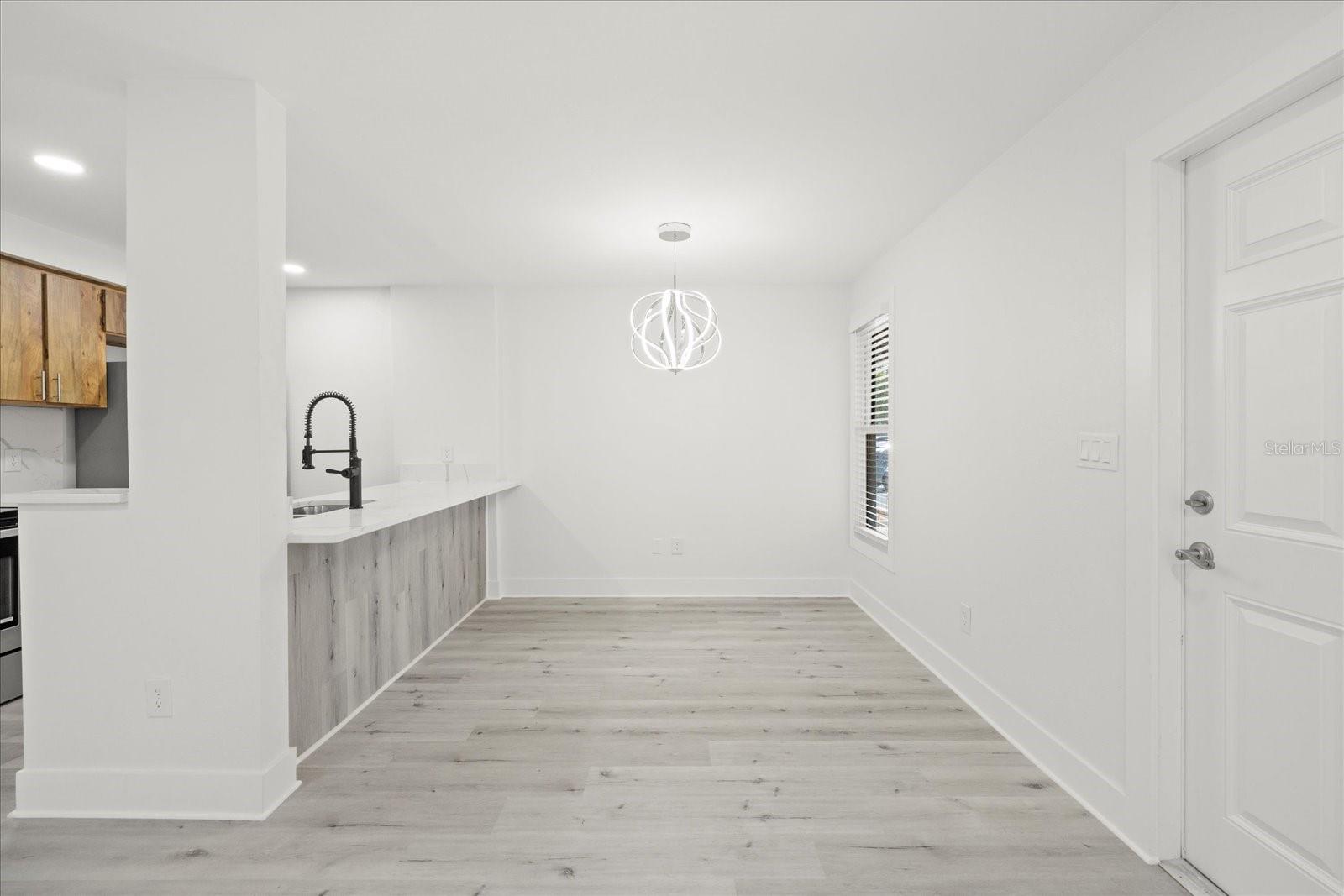Image 10 of 23 For 525 Lincoln Avenue B108