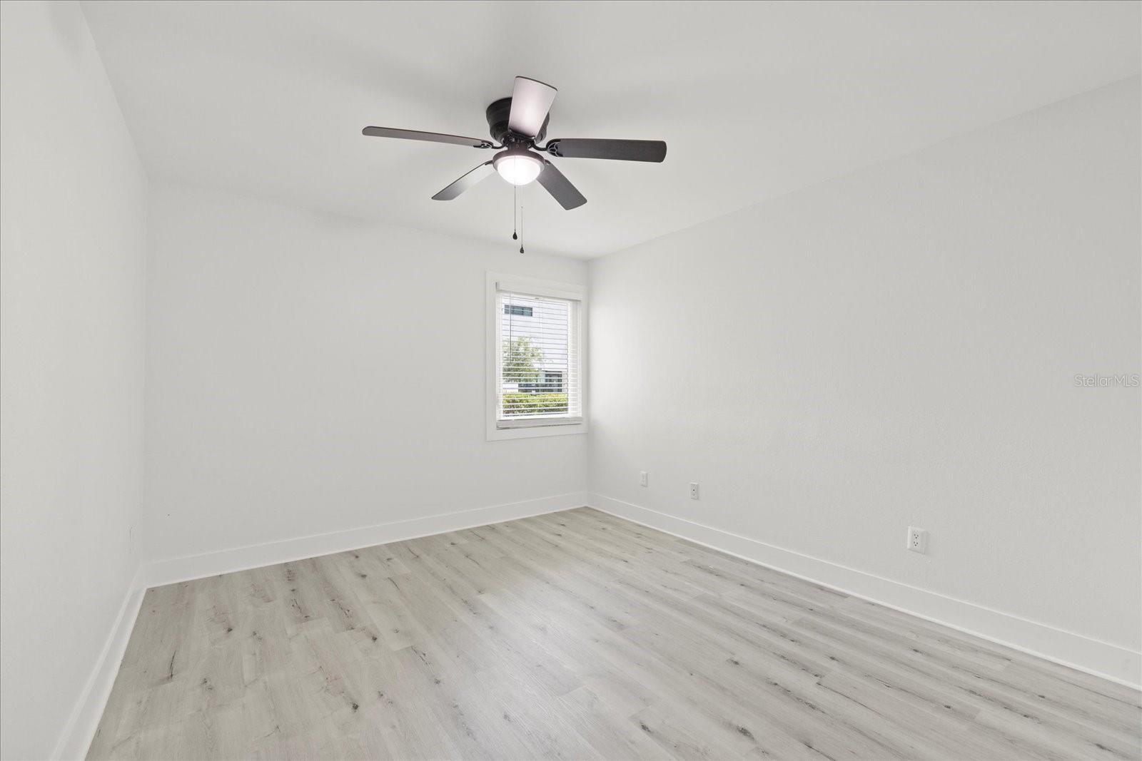 Image 21 of 23 For 525 Lincoln Avenue B108