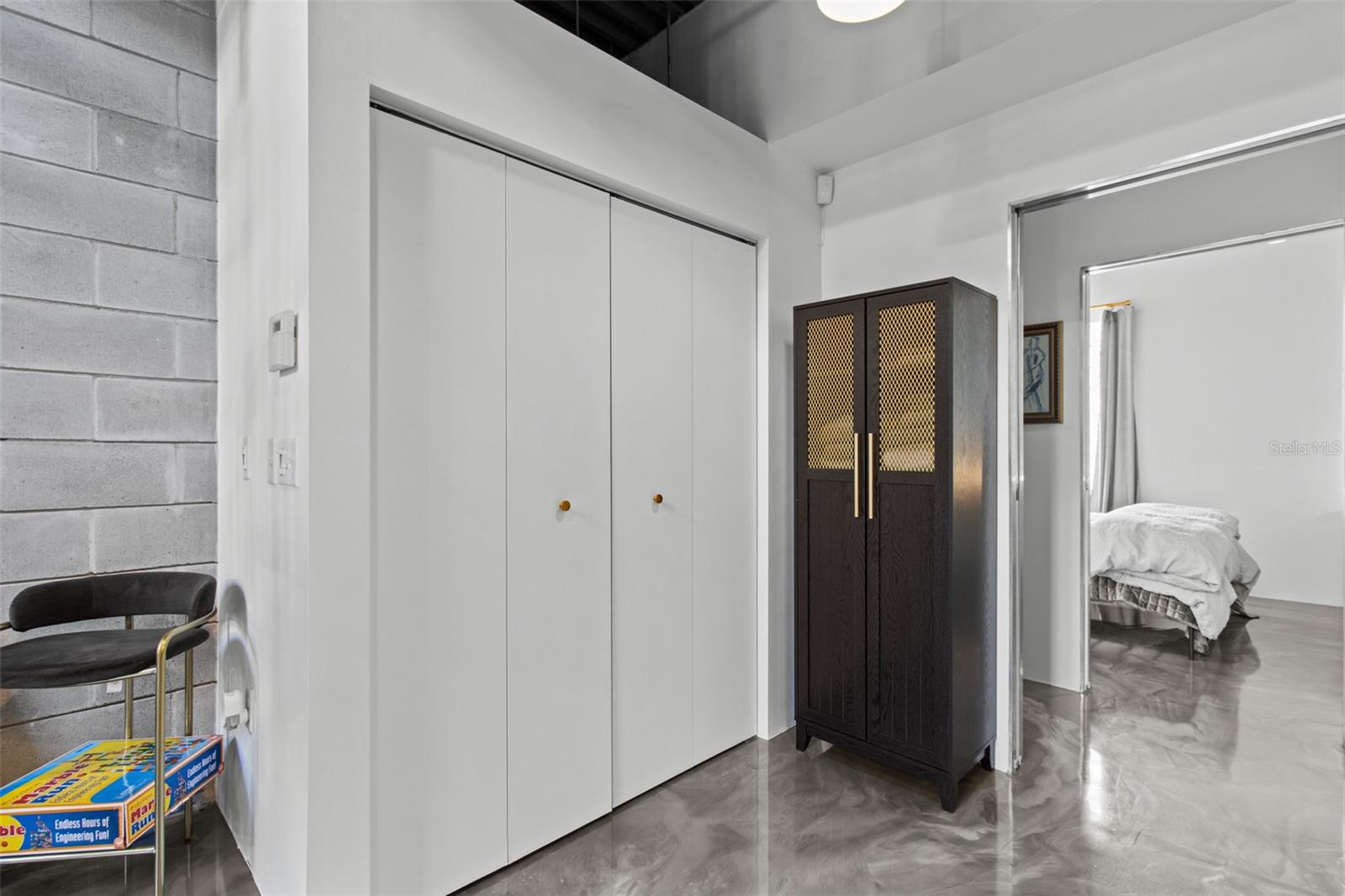 Image 16 of 57 For 217 12th Street 110