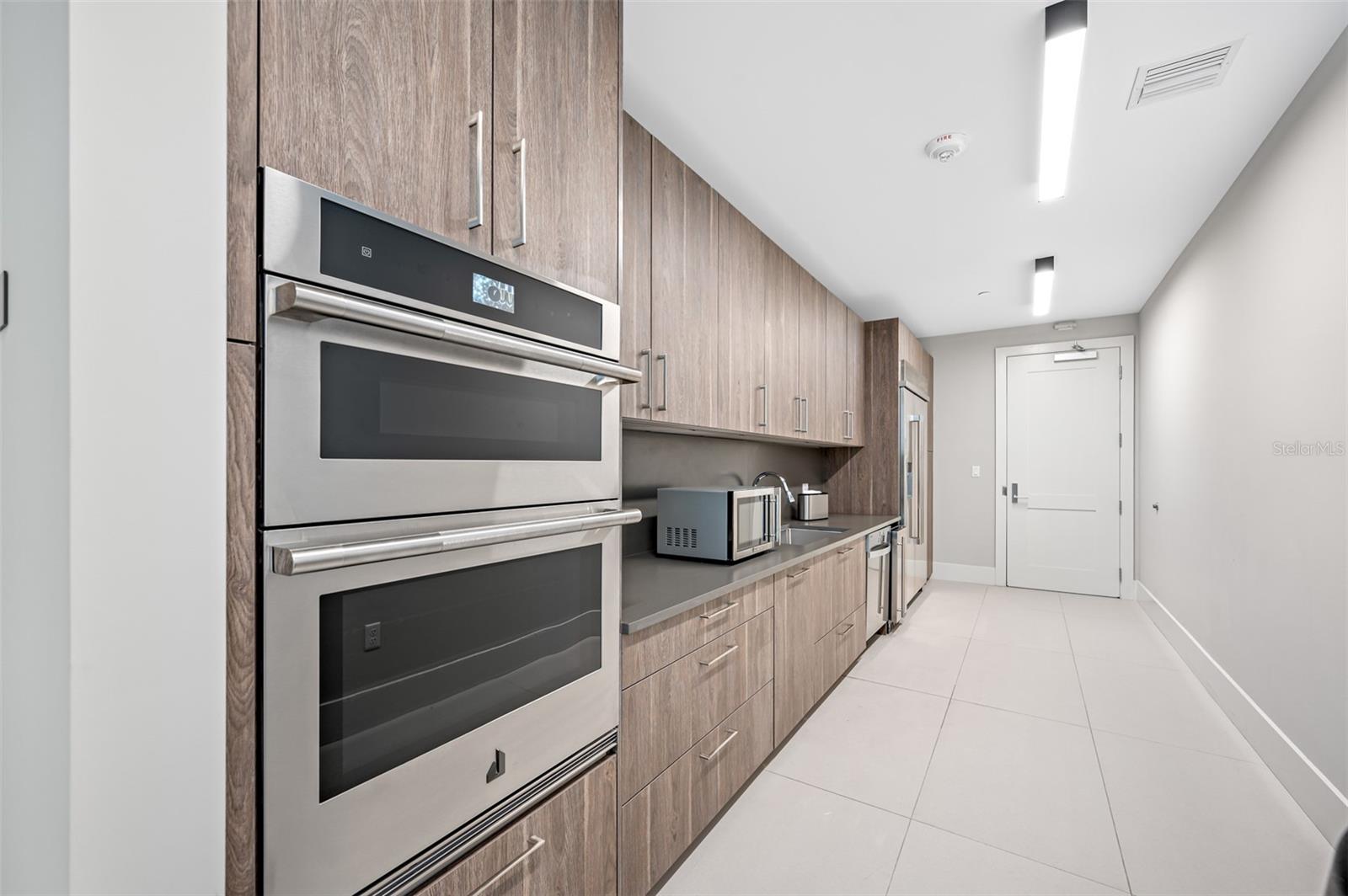 Listing photo id 30 for 301 1st Street S 1906