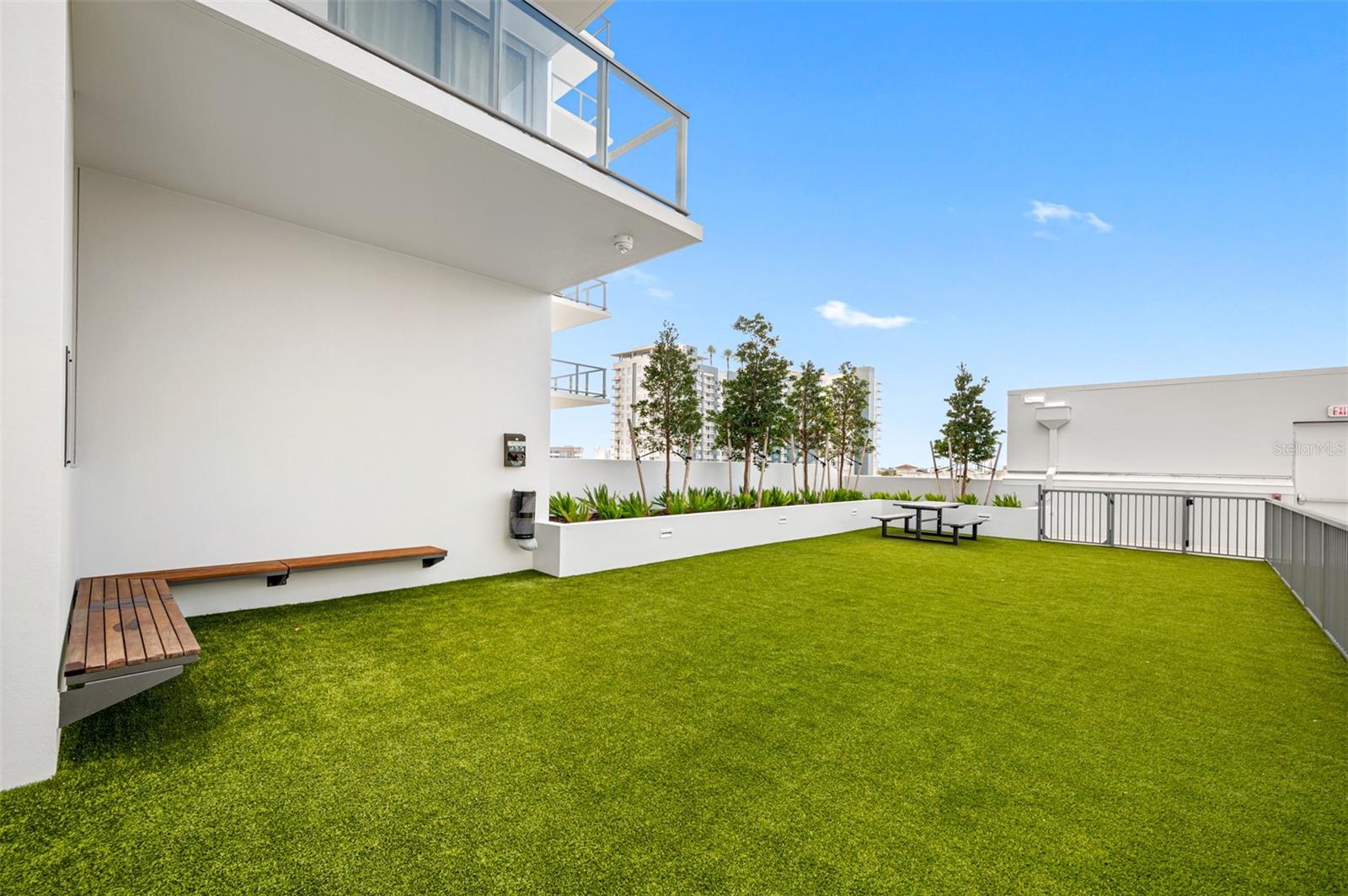 Listing photo id 36 for 301 1st Street S 1906