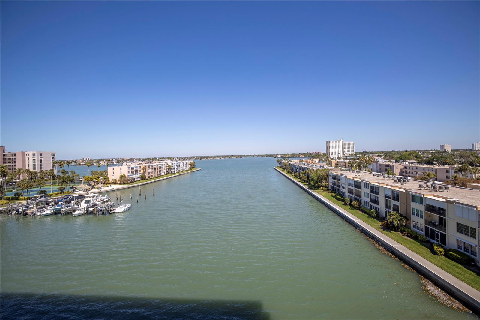 Image 2 of 50 For 7300 Sun Island Drive S 602