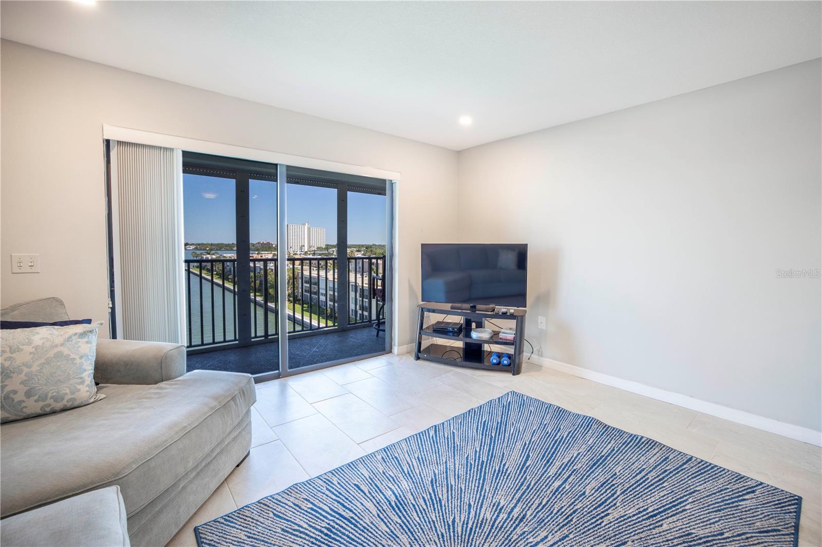 Image 21 of 50 For 7300 Sun Island Drive S 602