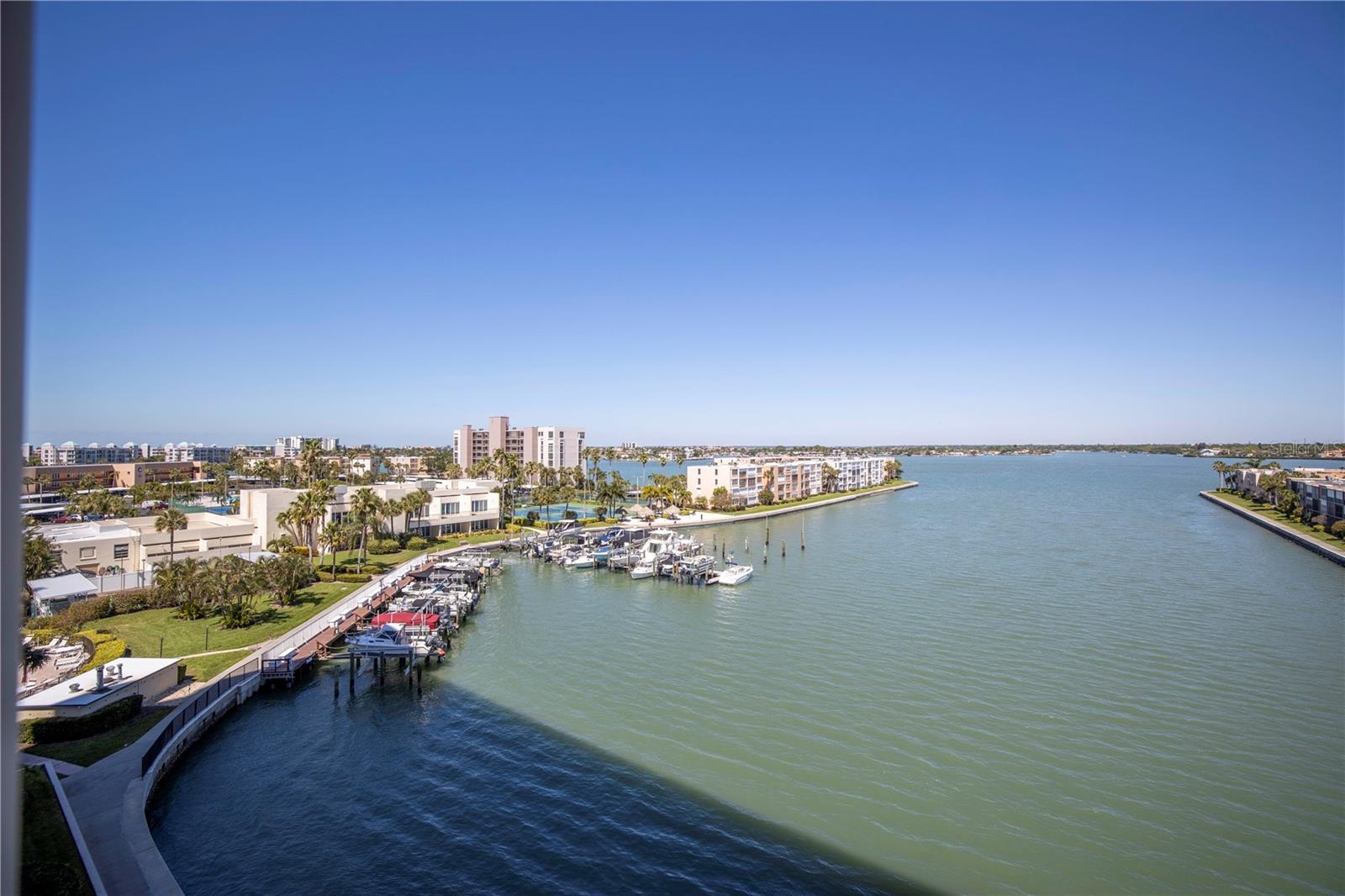 Image 39 of 50 For 7300 Sun Island Drive S 602