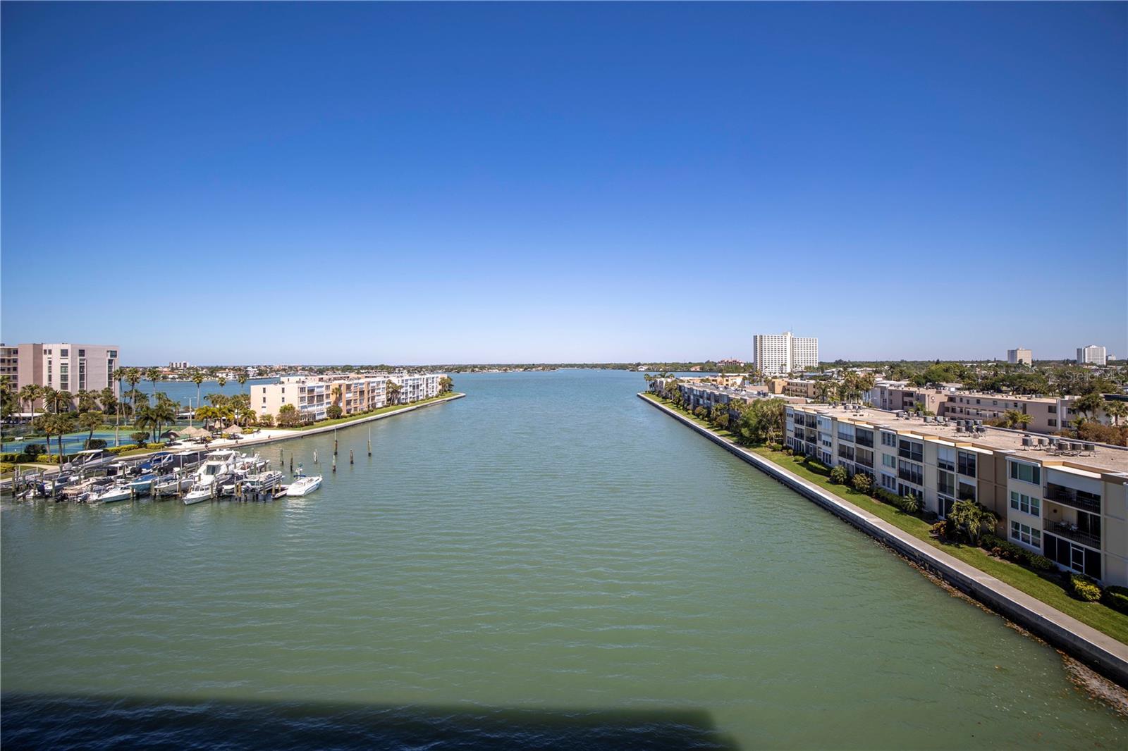 Image 40 of 50 For 7300 Sun Island Drive S 602