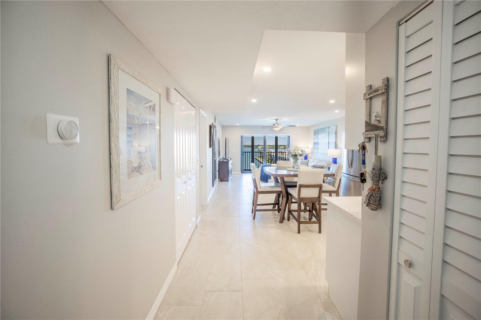 Image 6 of 50 For 7300 Sun Island Drive S 602