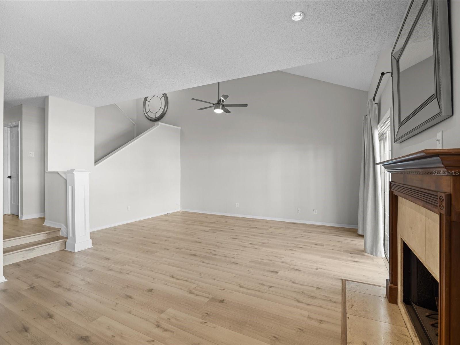 Image 15 of 45 For 5222 Russell Street 25