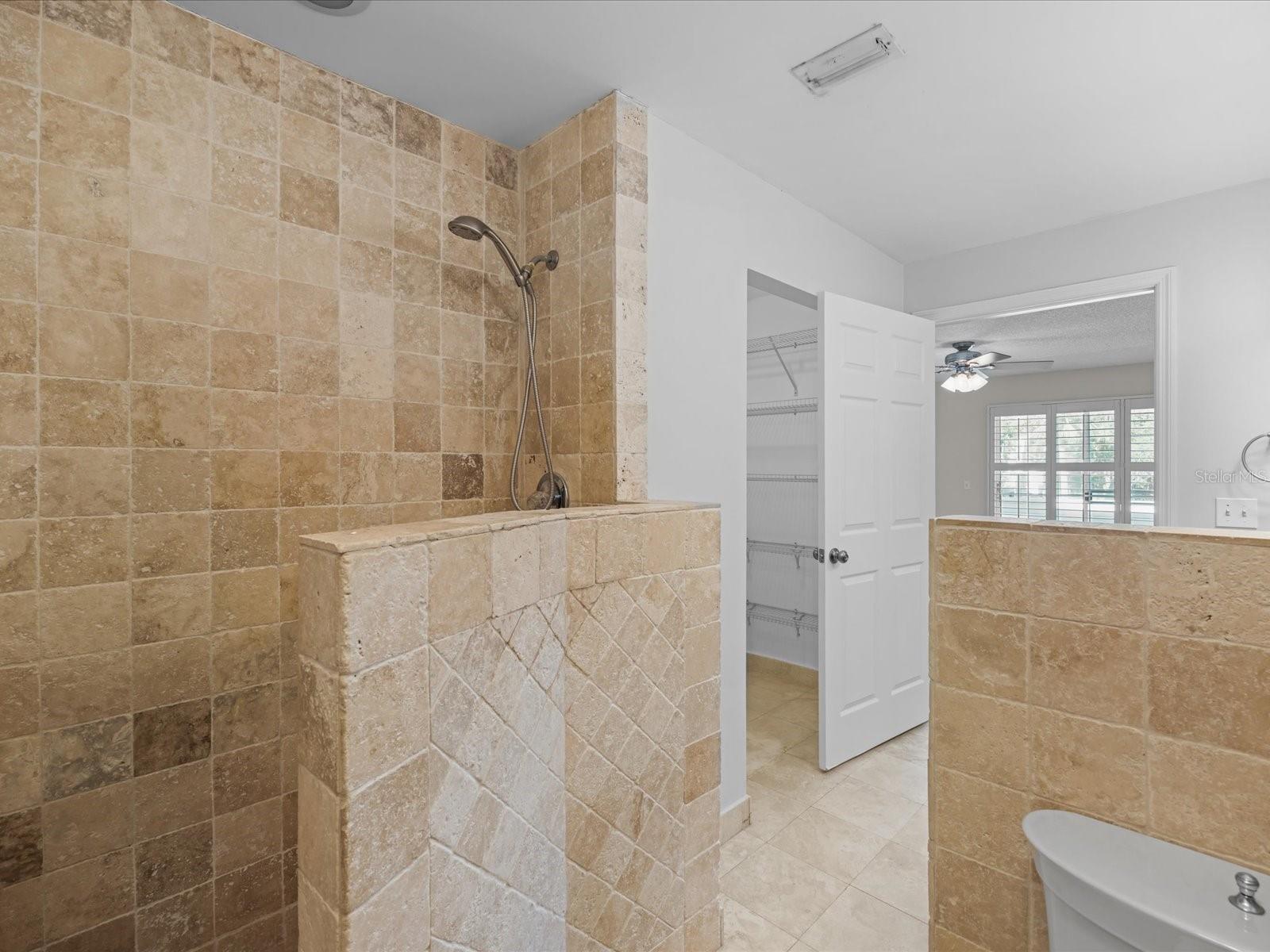 Image 24 of 45 For 5222 Russell Street 25