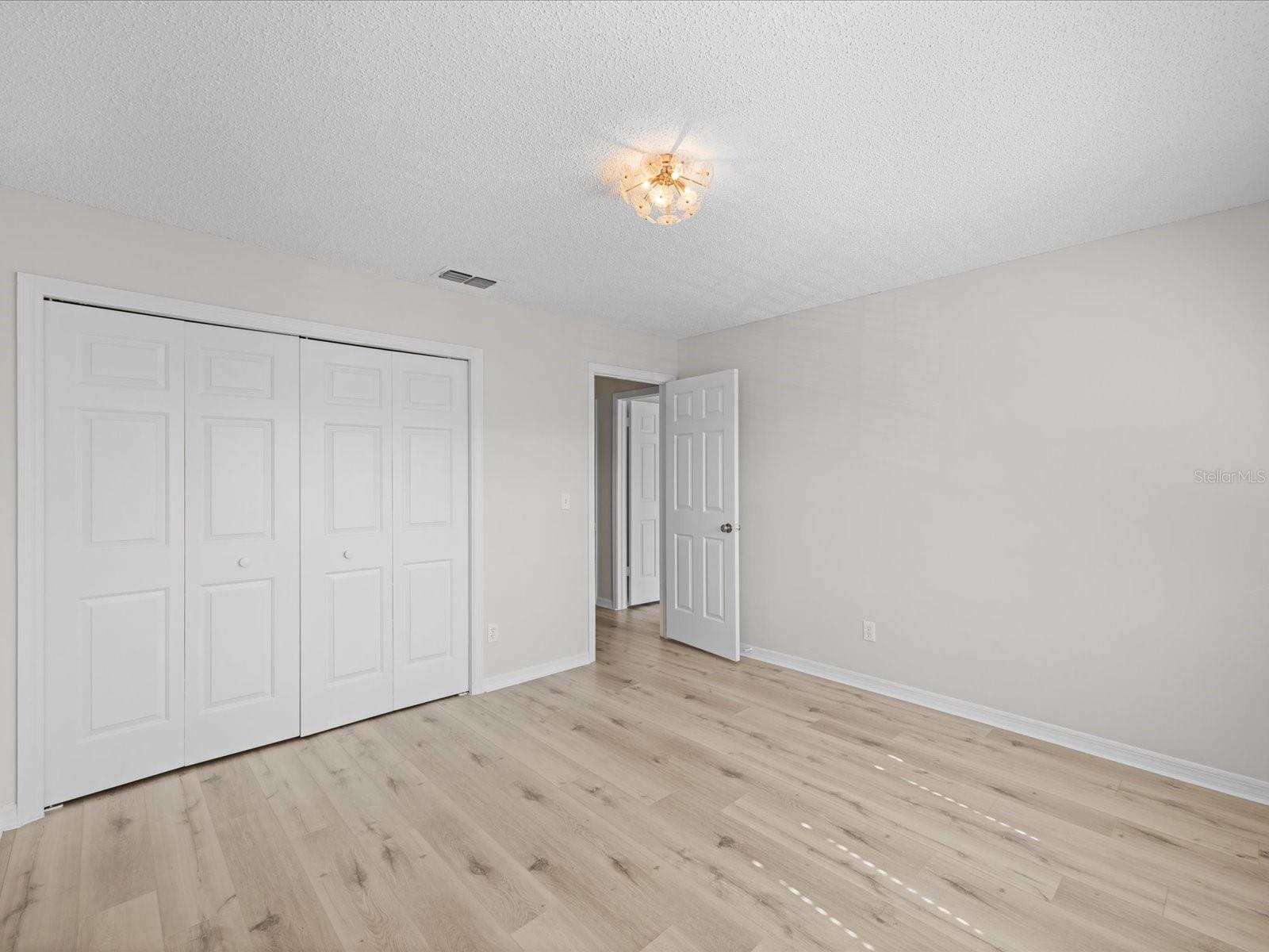 Image 31 of 45 For 5222 Russell Street 25