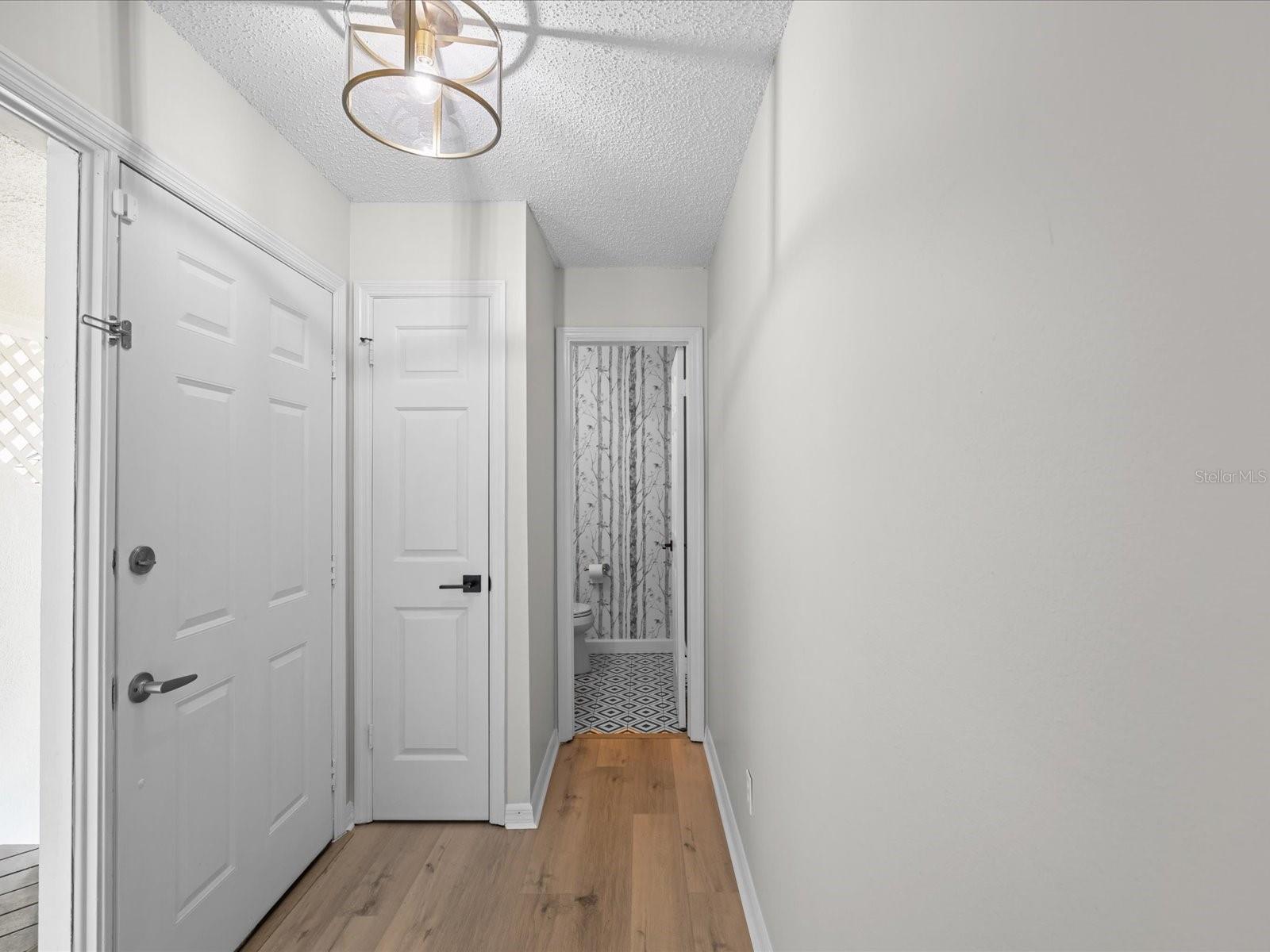 Image 4 of 45 For 5222 Russell Street 25