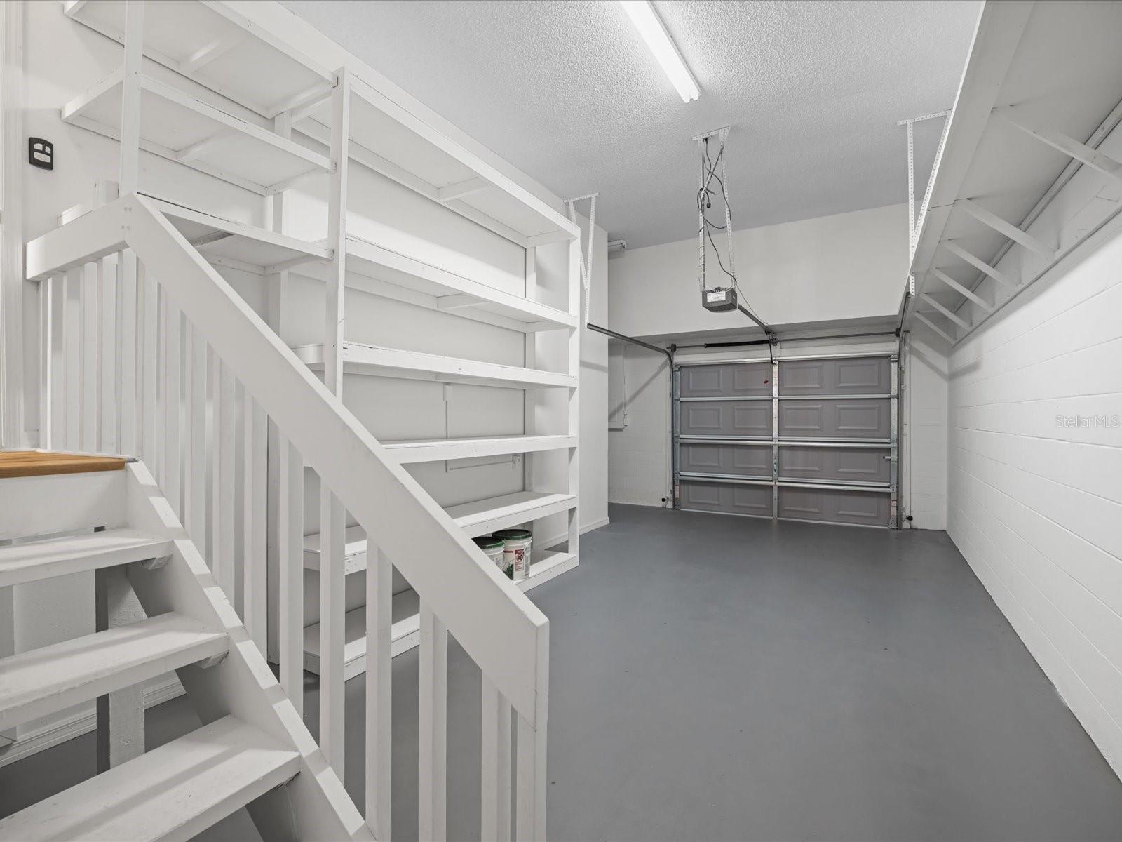 Image 7 of 45 For 5222 Russell Street 25