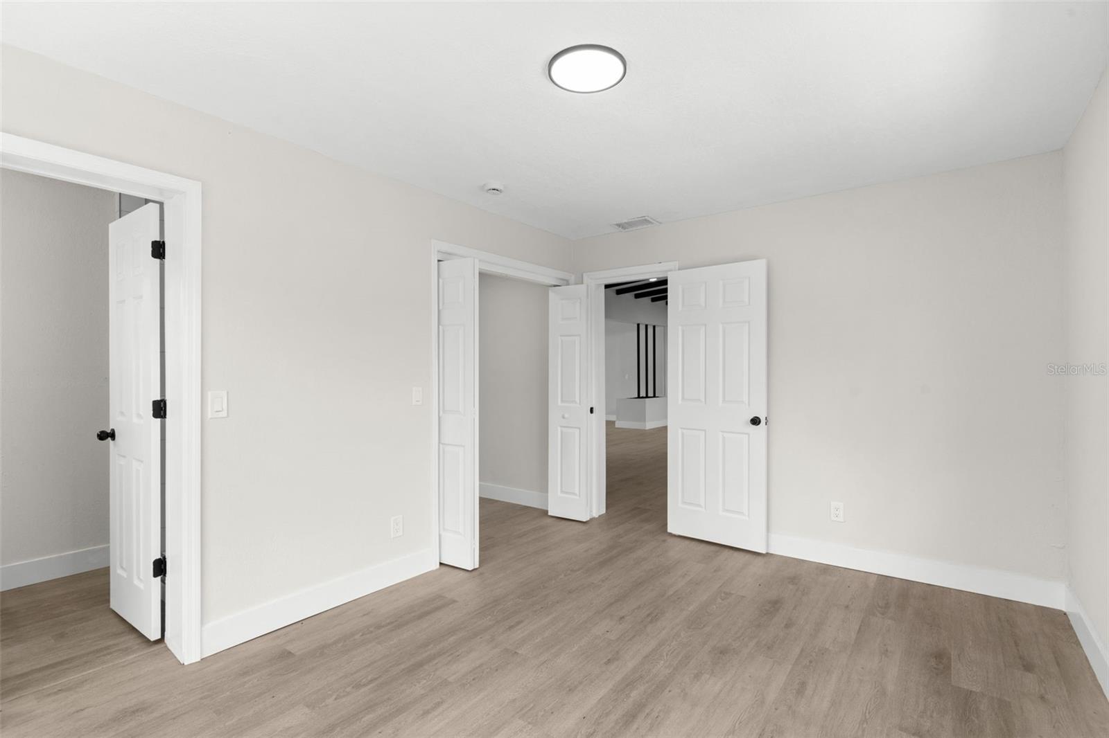 Image 13 of 17 For 837 Edgewood Drive