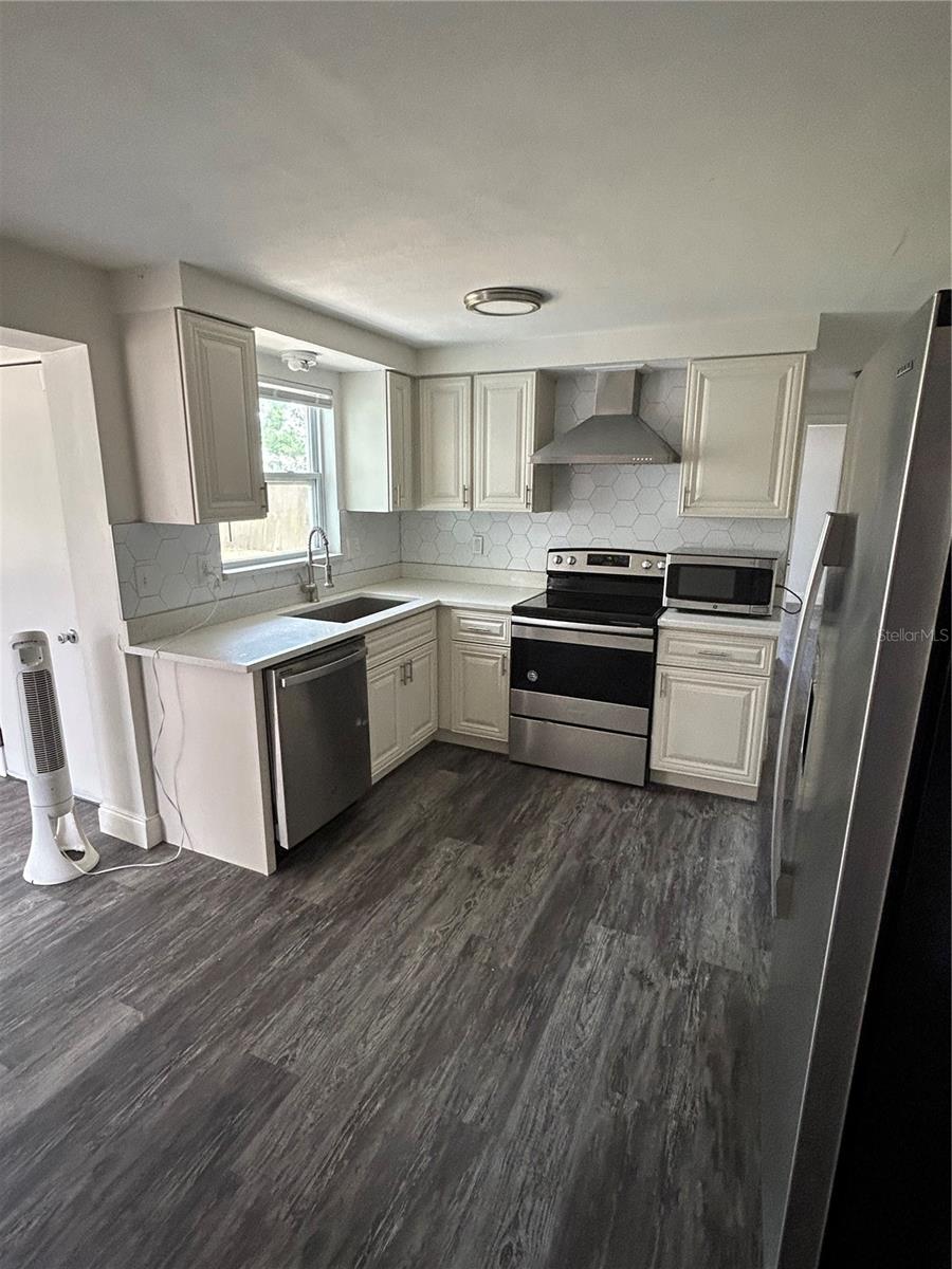 Image 4 of 12 For 2018 Hess Drive