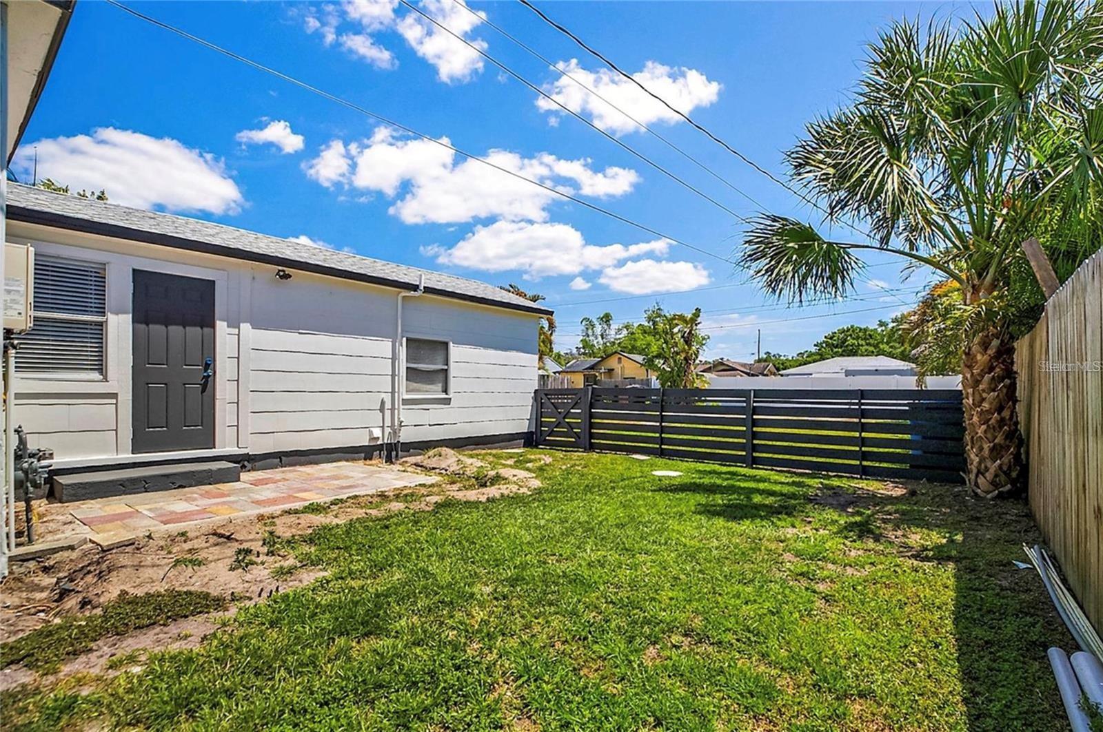 Image 21 of 24 For 3625 15th Street N