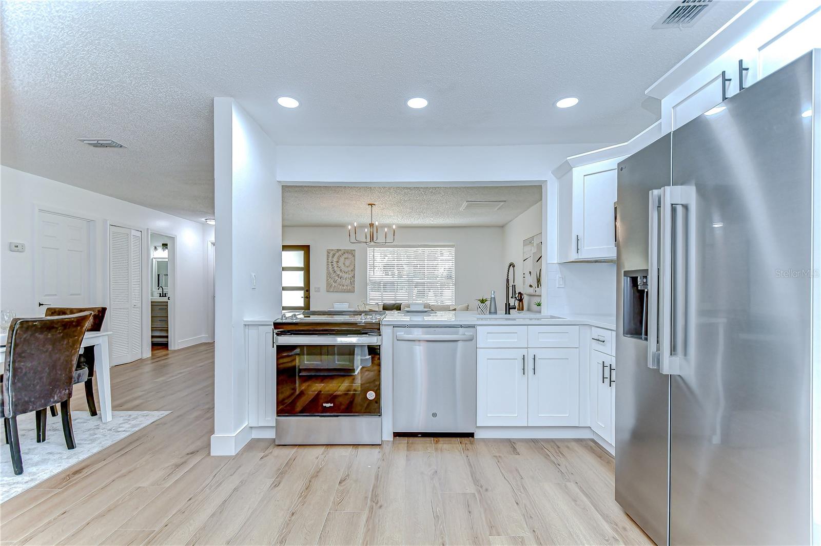 Image 15 of 35 For 4605 Loughman Street