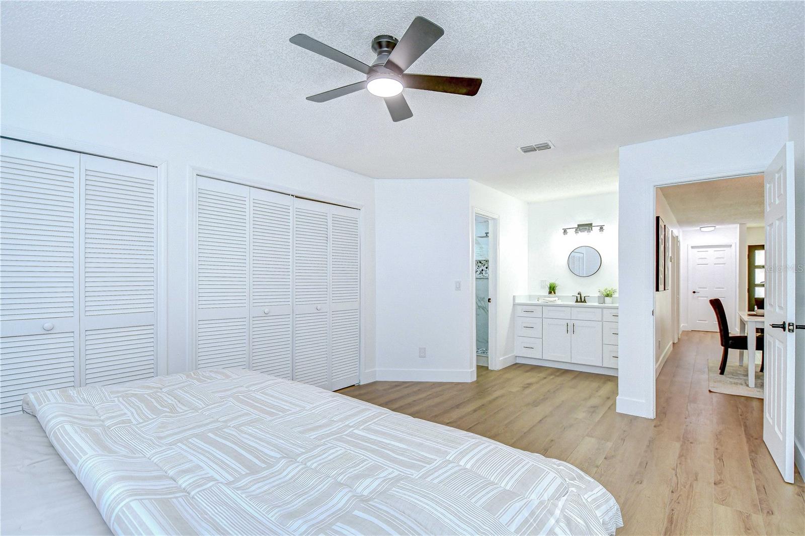 Image 23 of 35 For 4605 Loughman Street