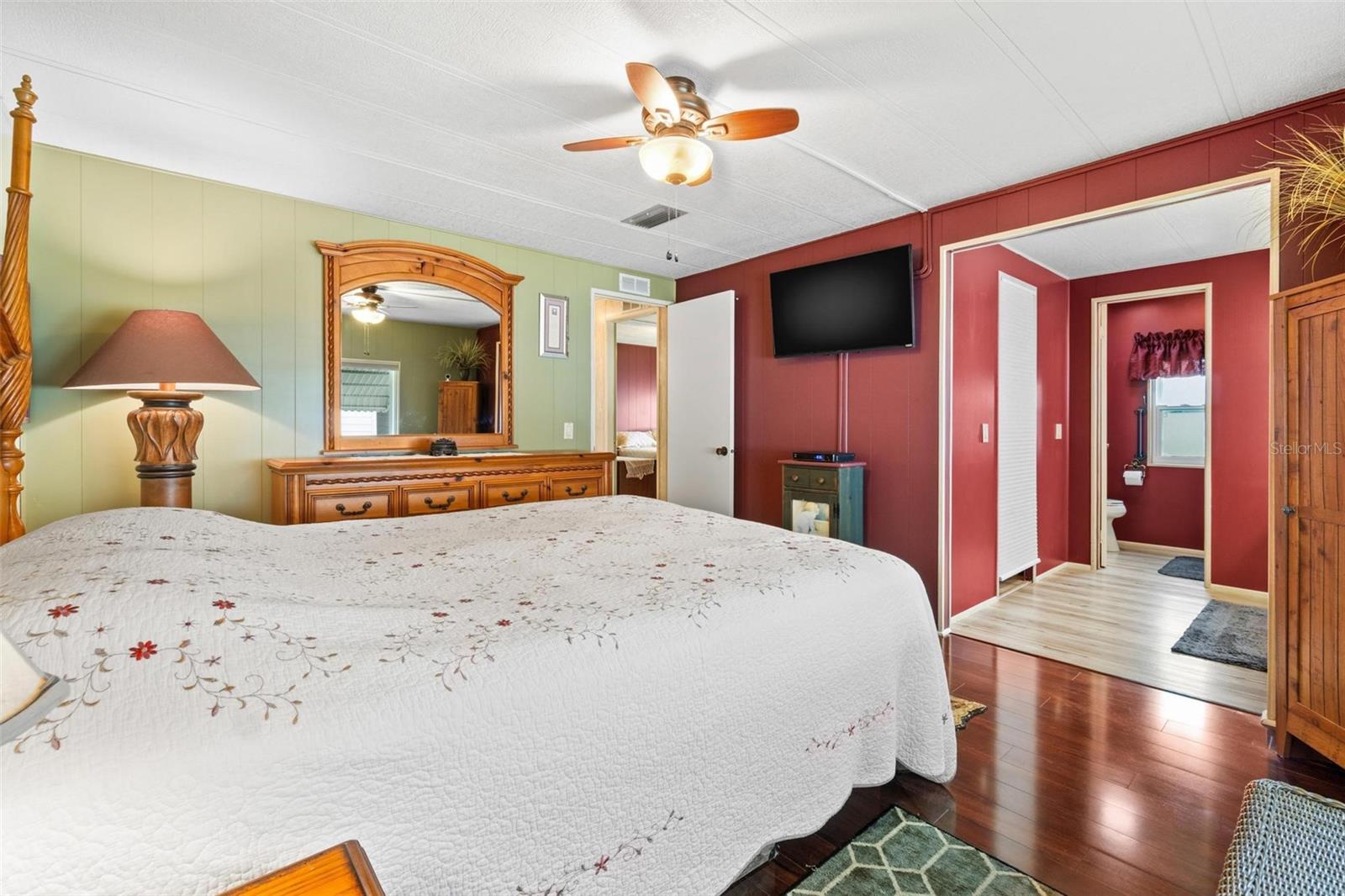 Image 14 of 29 For 12501 Ulmerton Road 110