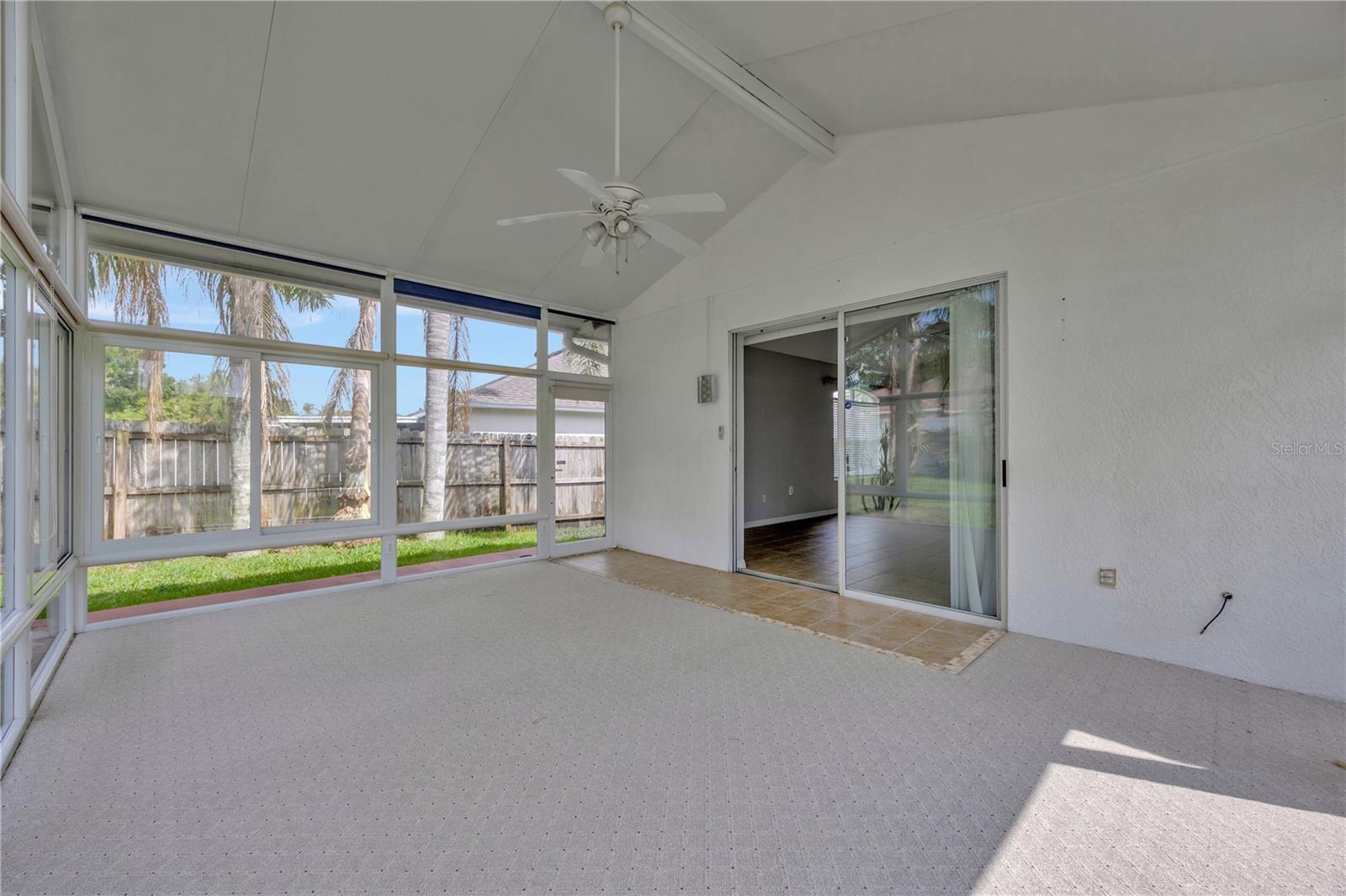 Listing photo id 21 for 25101 Hyde Park Boulevard