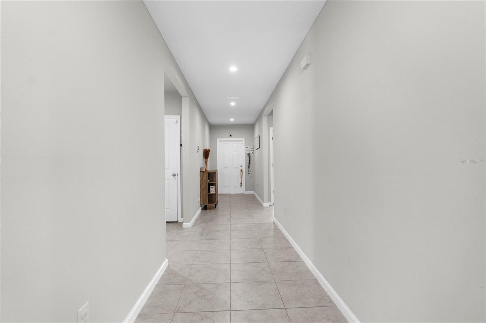 Listing photo id 9 for 14532 Whitewater Way