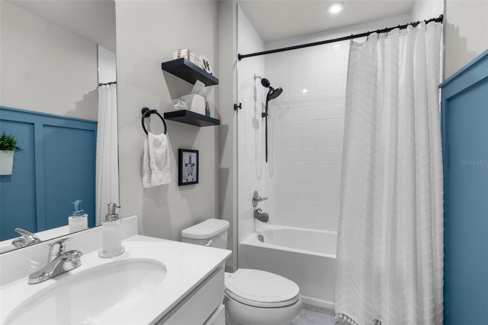 Listing photo id 12 for 14532 Whitewater Way