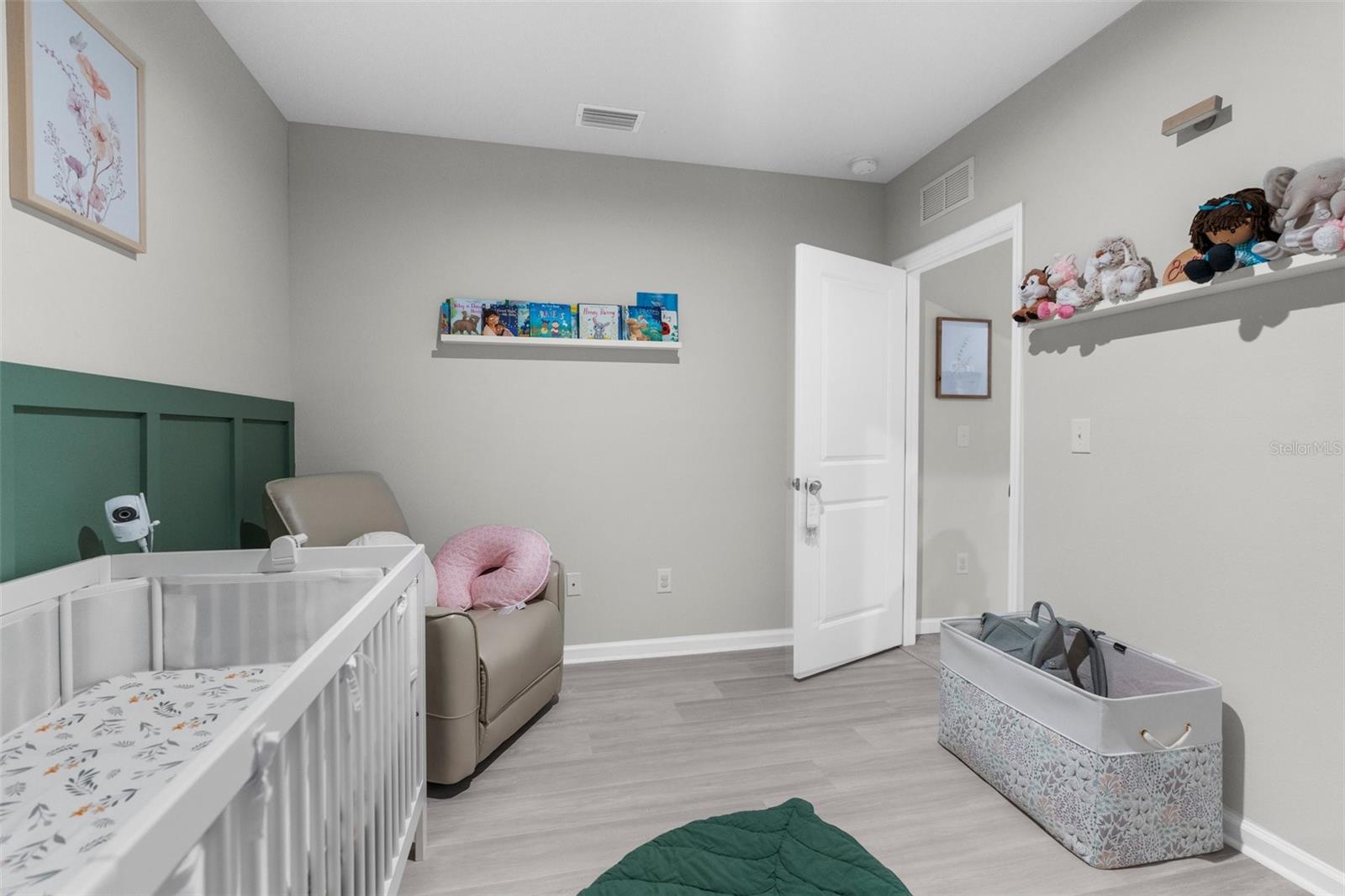 Listing photo id 14 for 14532 Whitewater Way