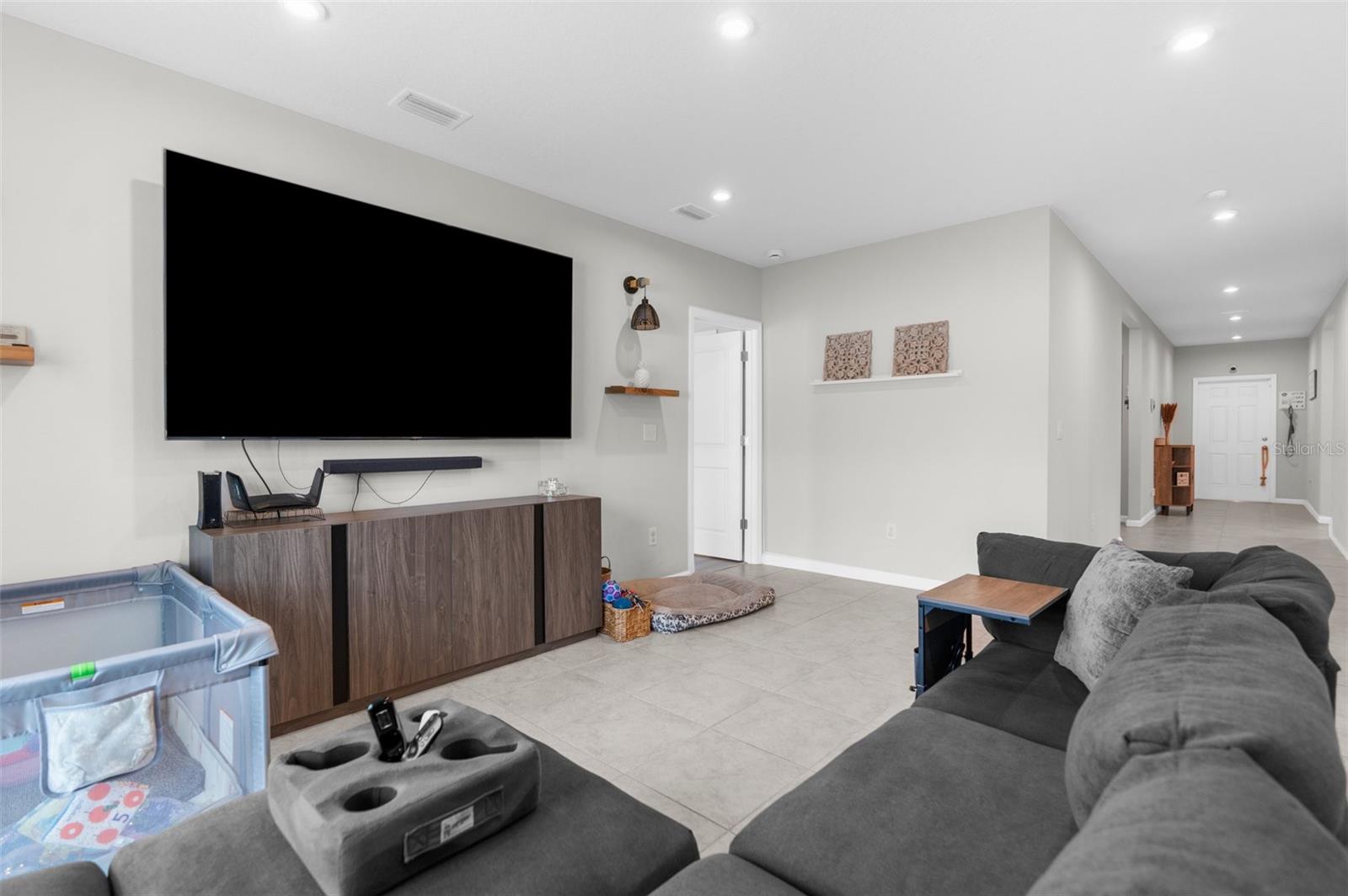Listing photo id 20 for 14532 Whitewater Way