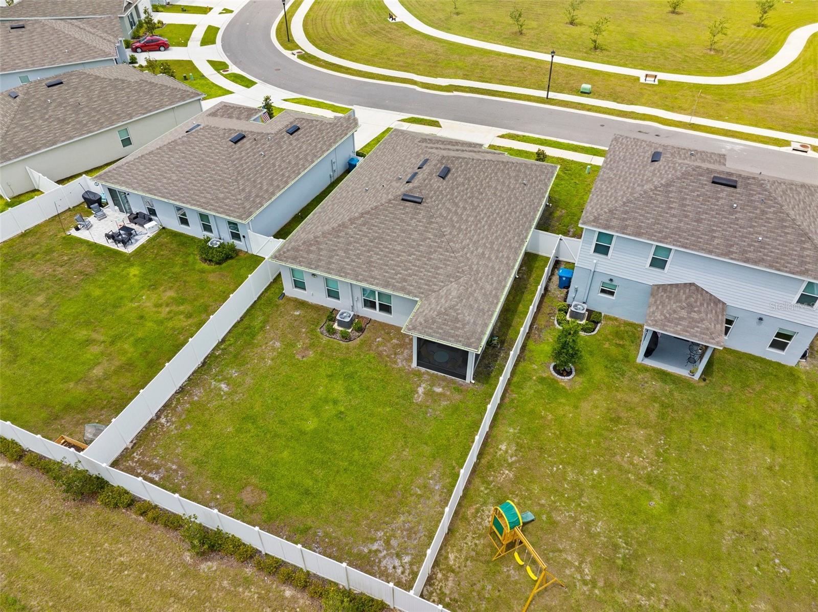 Listing photo id 40 for 14532 Whitewater Way