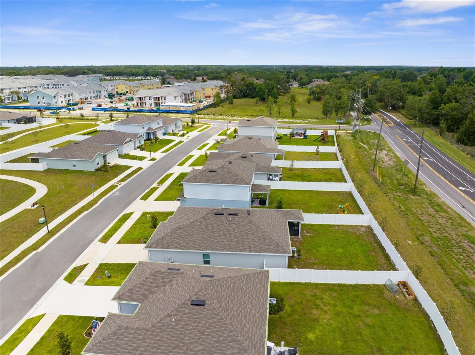 Listing photo id 5 for 14532 Whitewater Way