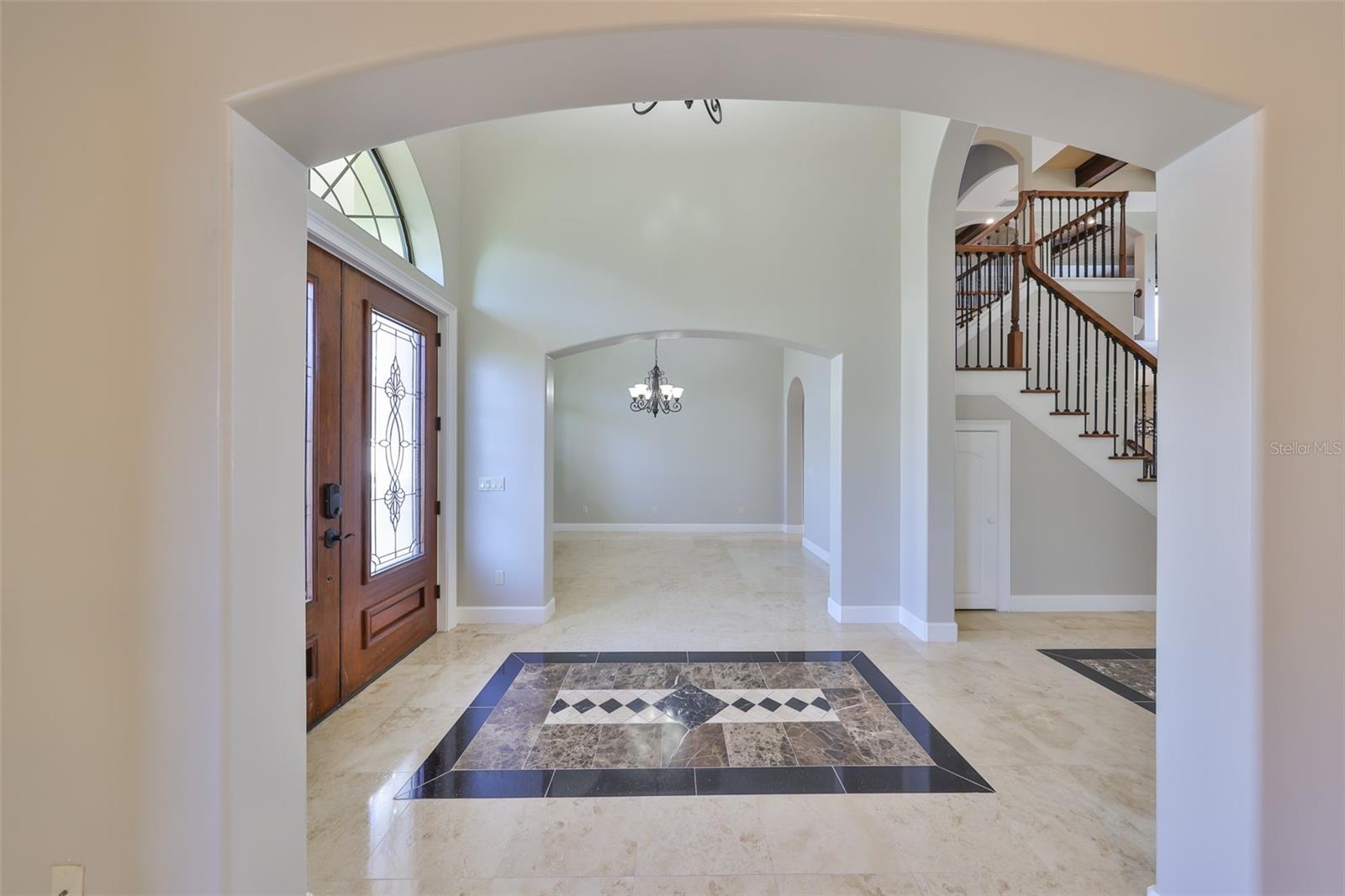 Image 14 of 81 For 912 Symphony Beach Lane