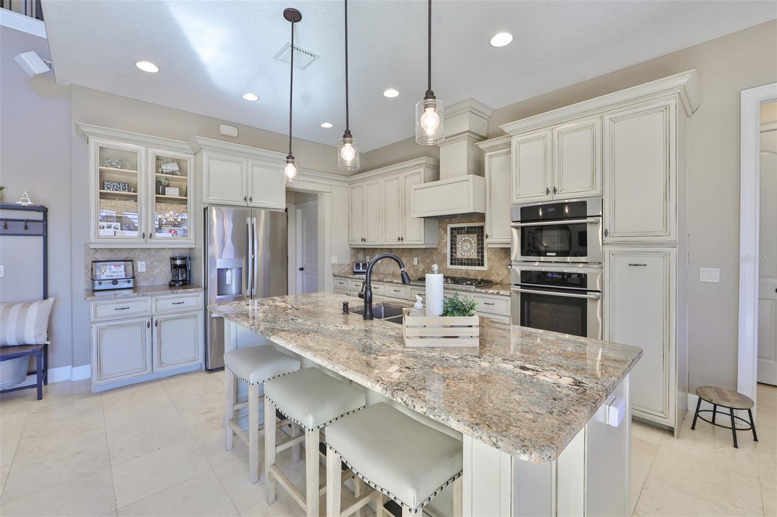 Image 23 of 81 For 912 Symphony Beach Lane