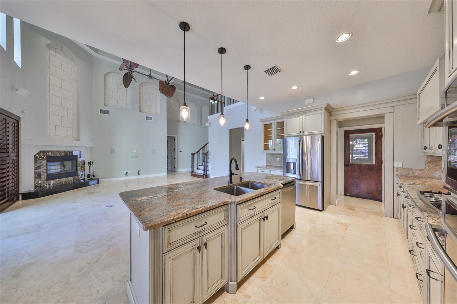 Image 27 of 81 For 912 Symphony Beach Lane