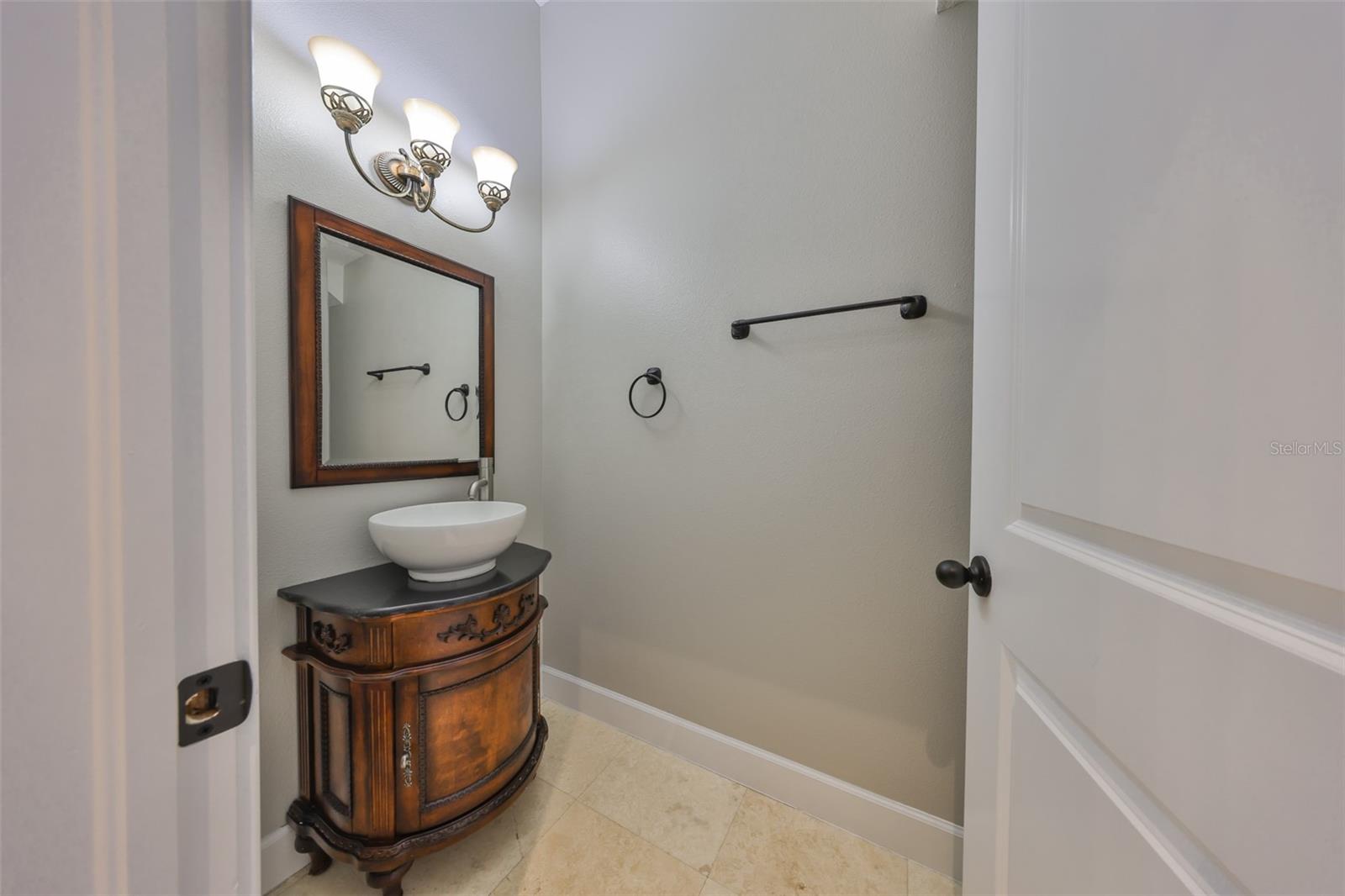 Image 32 of 81 For 912 Symphony Beach Lane