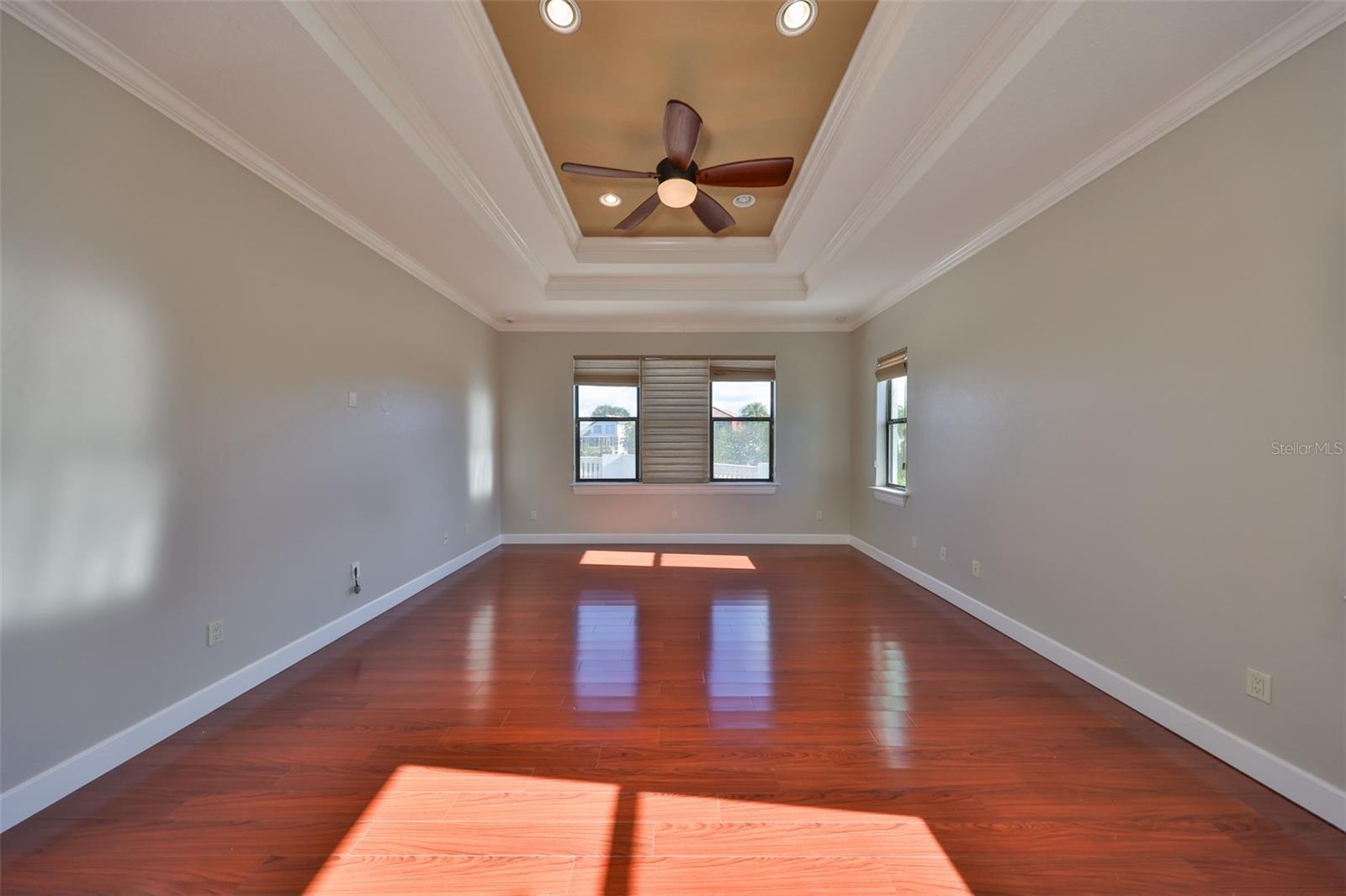 Image 35 of 81 For 912 Symphony Beach Lane